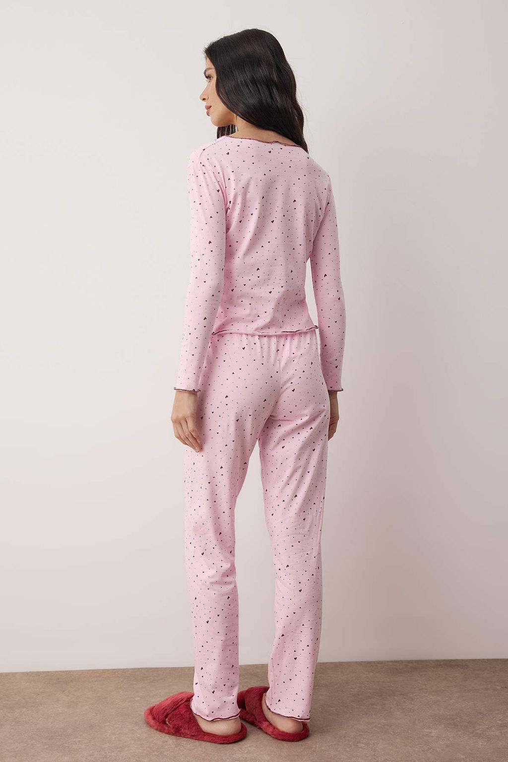 Ekru Pamuklu Likral? Yumusak Tuse Kalpli Baby Overlok Detayl? Orme Pijama Tak?m? THMAW26PT00166 - Trendyolmilla фото 8