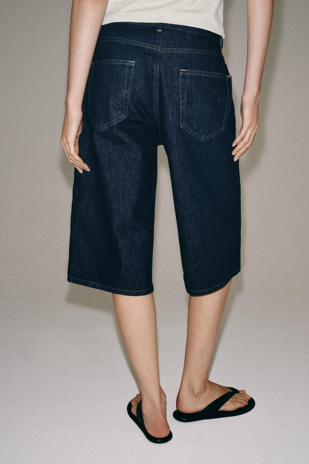 BERMUDA DENIM TIRO MEDIO ZW COLLECTION / Azul - Zara фото 3