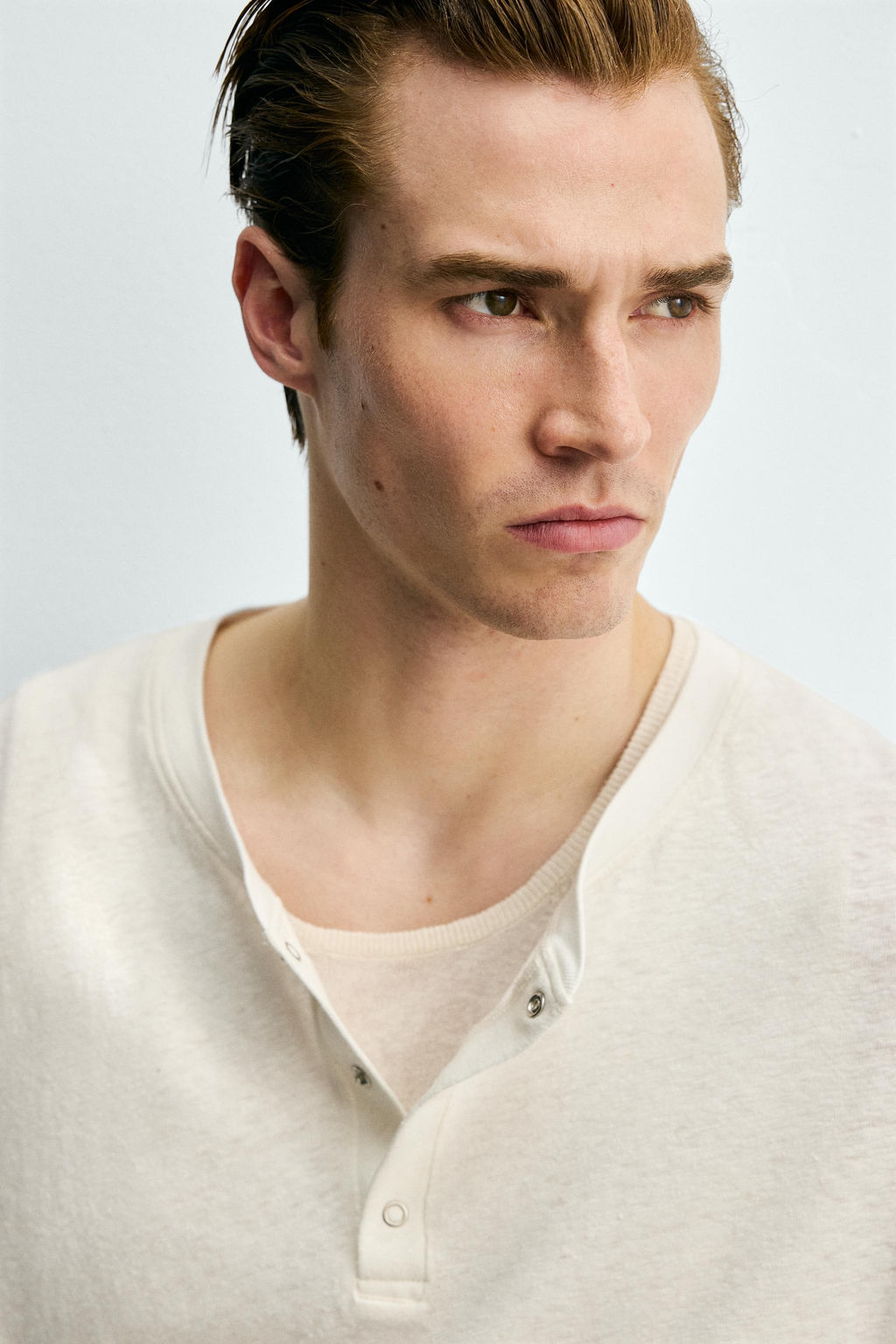 CAMISETA CUELLO PANADERO ALGOD?N - LINO / Blanco roto - Zara фото 6