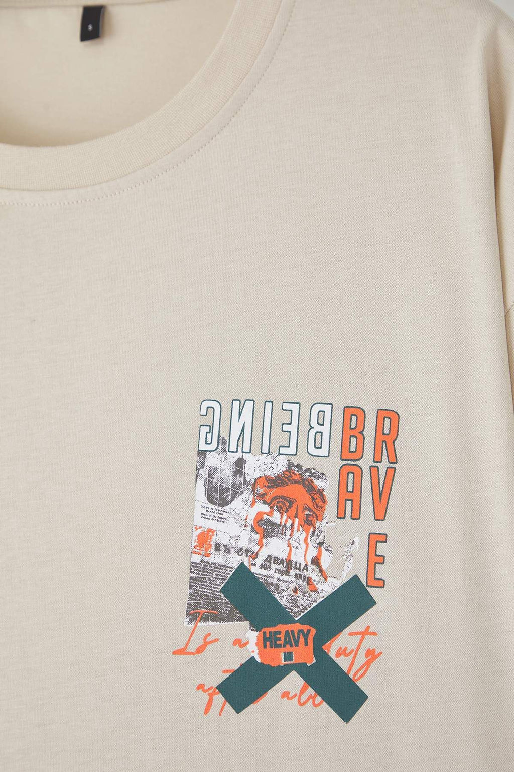 TRENDYOL MAN Siyah Oversize/Genis Kesim K?sa Kollu Yaz? Bask?l? %100 Pamuklu T-Shirt TMNSS22TS2223 - Trendyolmilla фото 4
