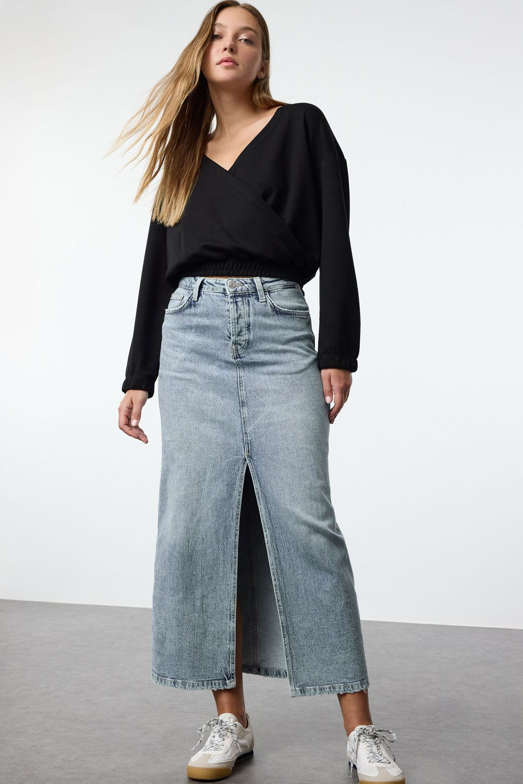 Siyah Regular/Normal Kal?p Kapusonlu Esnek Orme Sweatshirt TWOAW25SW00167