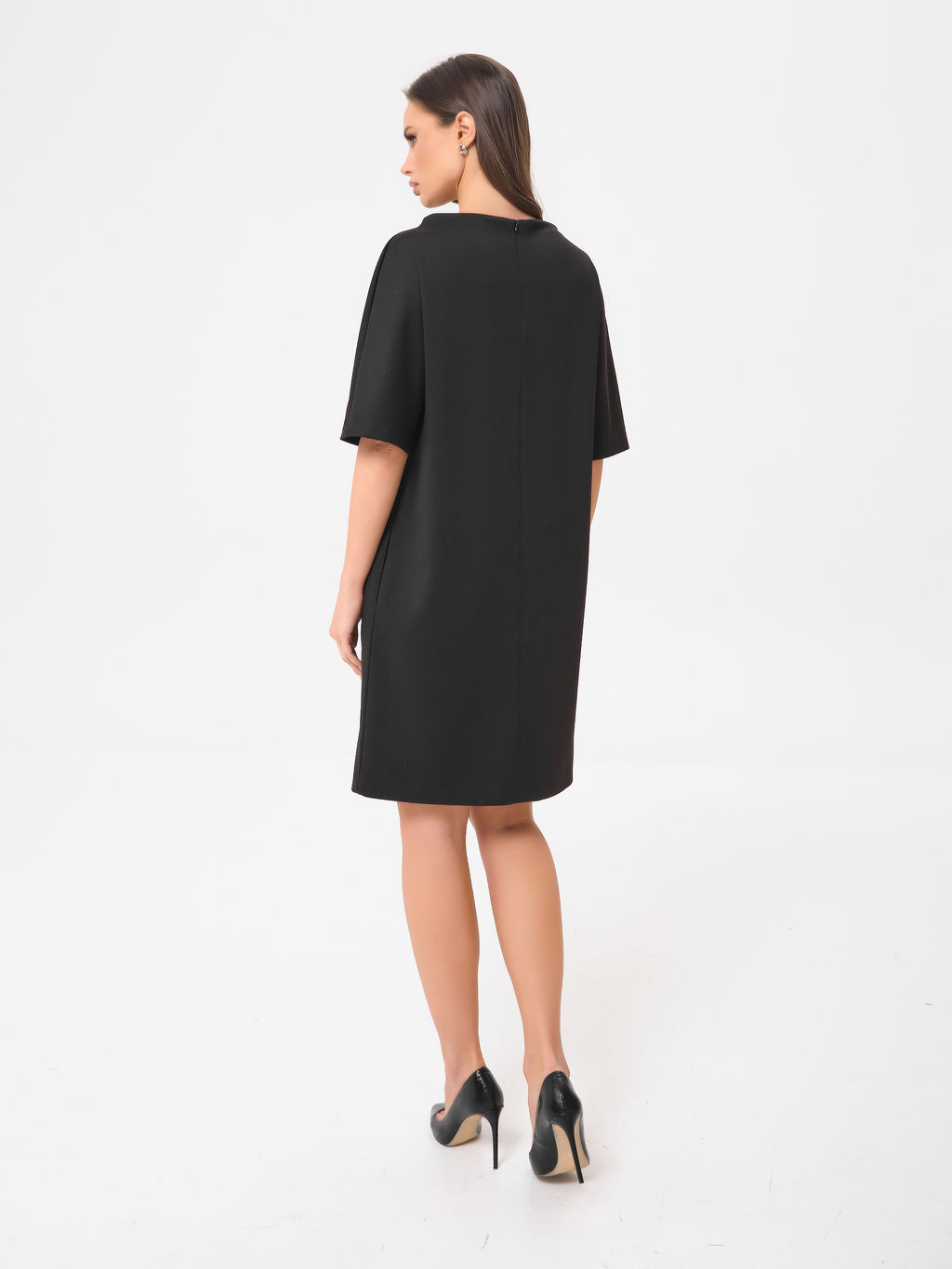 Платье с цельнокроеным рукавом