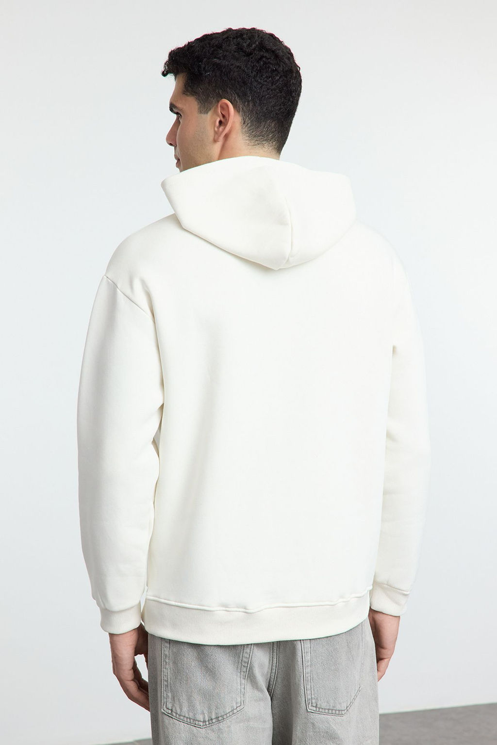 TRENDYOL MAN Antrasit Oversize/Genis Kesim Yaz? Nak?sl? Ici Polar/S?cak Tutan Kapusonlu Sweatshirt TMNAW25SW00180 - Trendyolmilla фото 17
