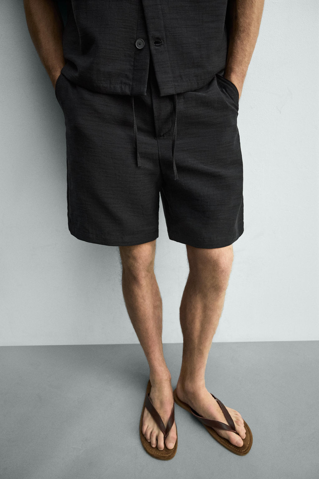 BERMUDA FLUIDA RELAXED FIT / Negro - Zara фото 5