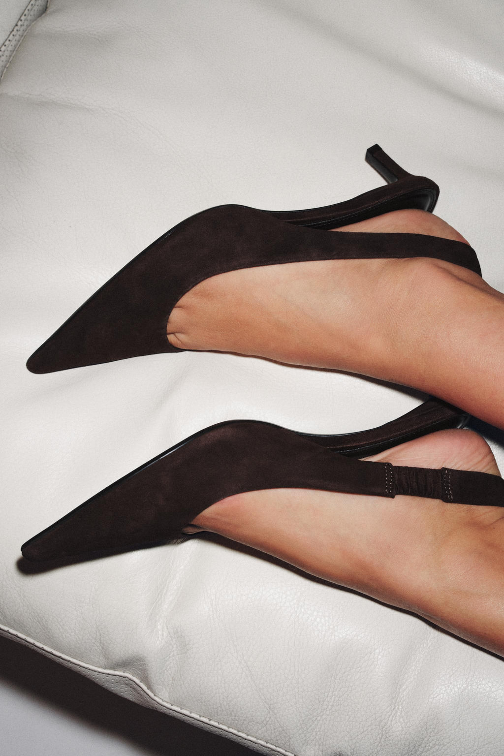 SUEDE KITTEN HEEL SLINGBACK SHOES - Zara фото 3