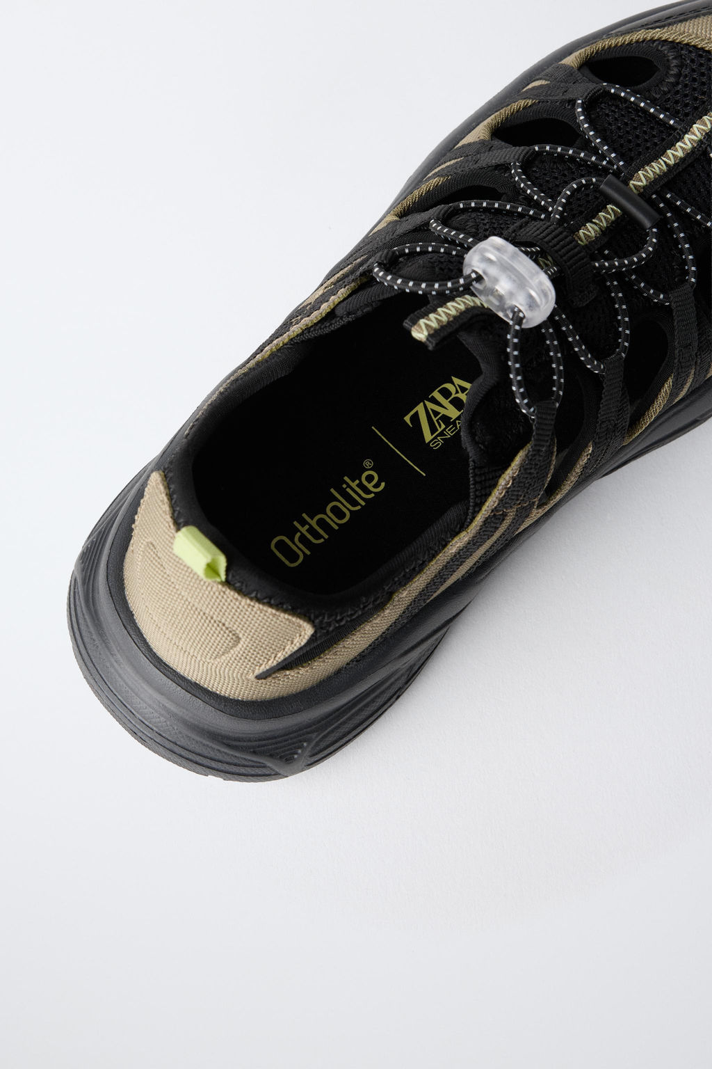 ZAPATILLA DEPORTIVA CANGREJERA / Negro