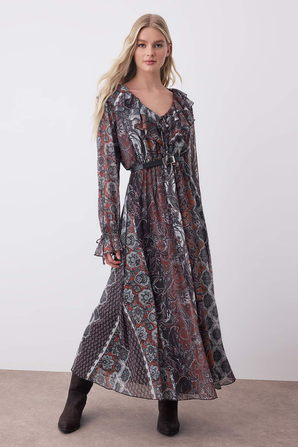 Cok Renkli Boho Bask?l? F?rf?r Detayl? Skater/Belden Ac?lan Midi Esnek Orme Elbise TWOAW26EL00250