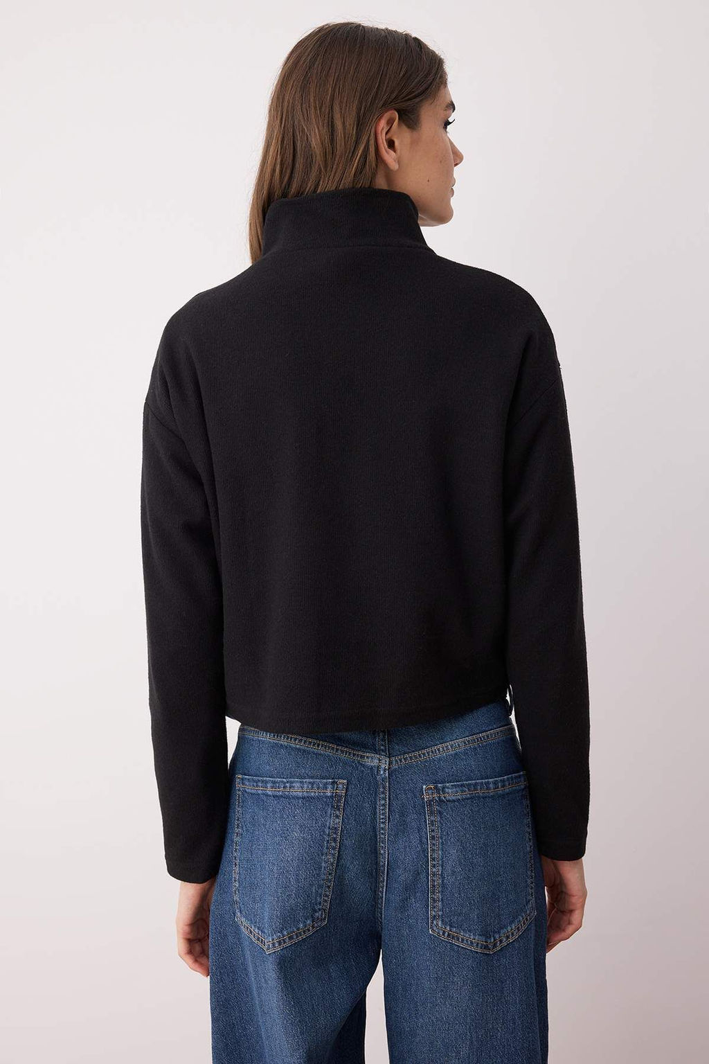 Siyah Selanik/Triko Gorunumlu Fermuarl? Yaka Regular/Normal Kal?p Orme Sweatshirt TWOAW22SW0732
