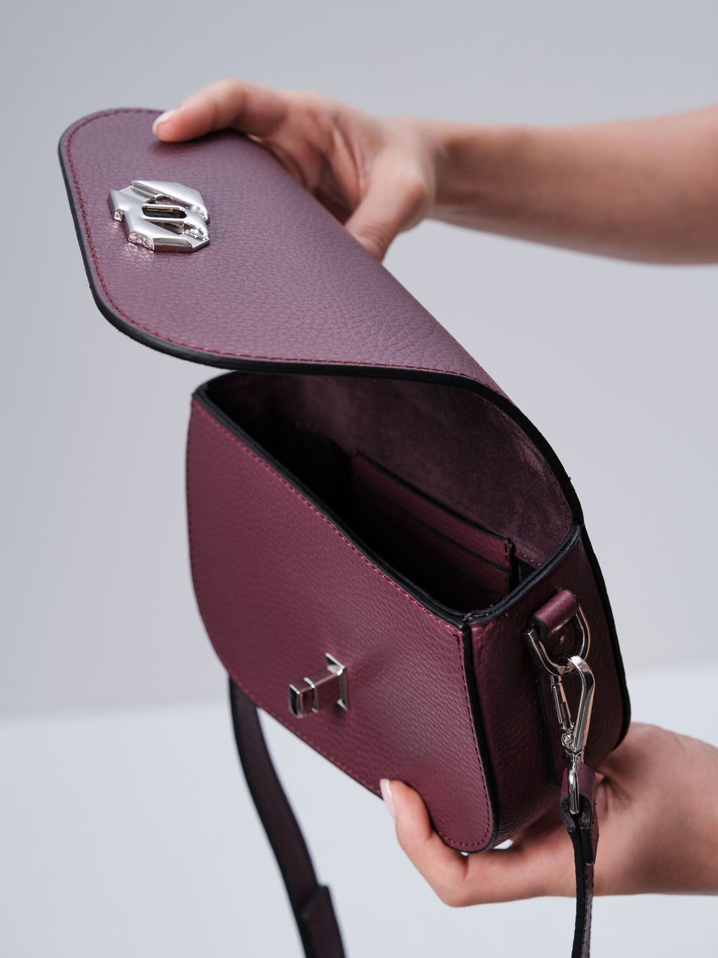 Сумка кросс-боди Deboro 30879 бордо