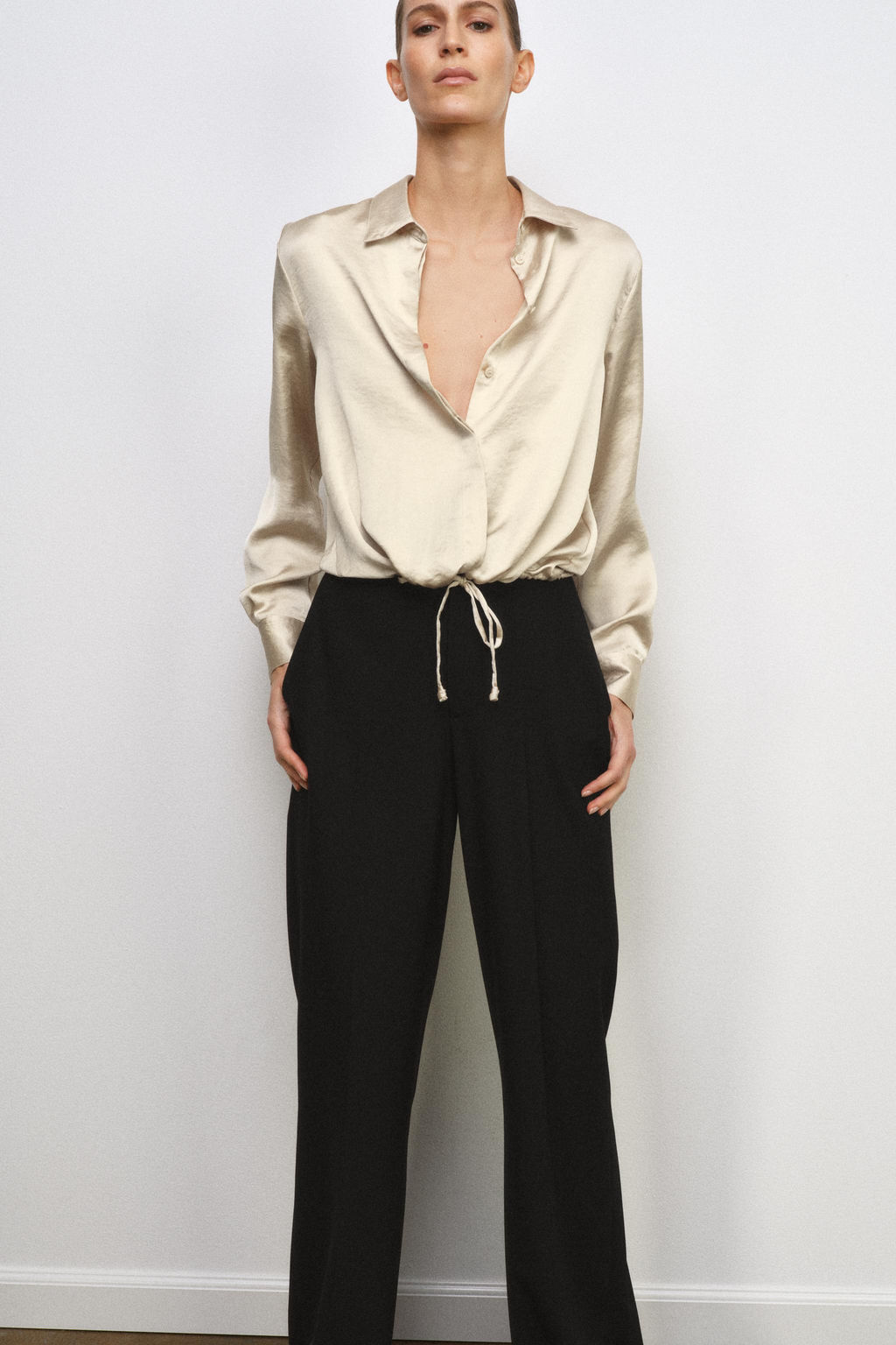CAMISA SATINADA ZW COLLECTION / Crudo - Zara фото 4