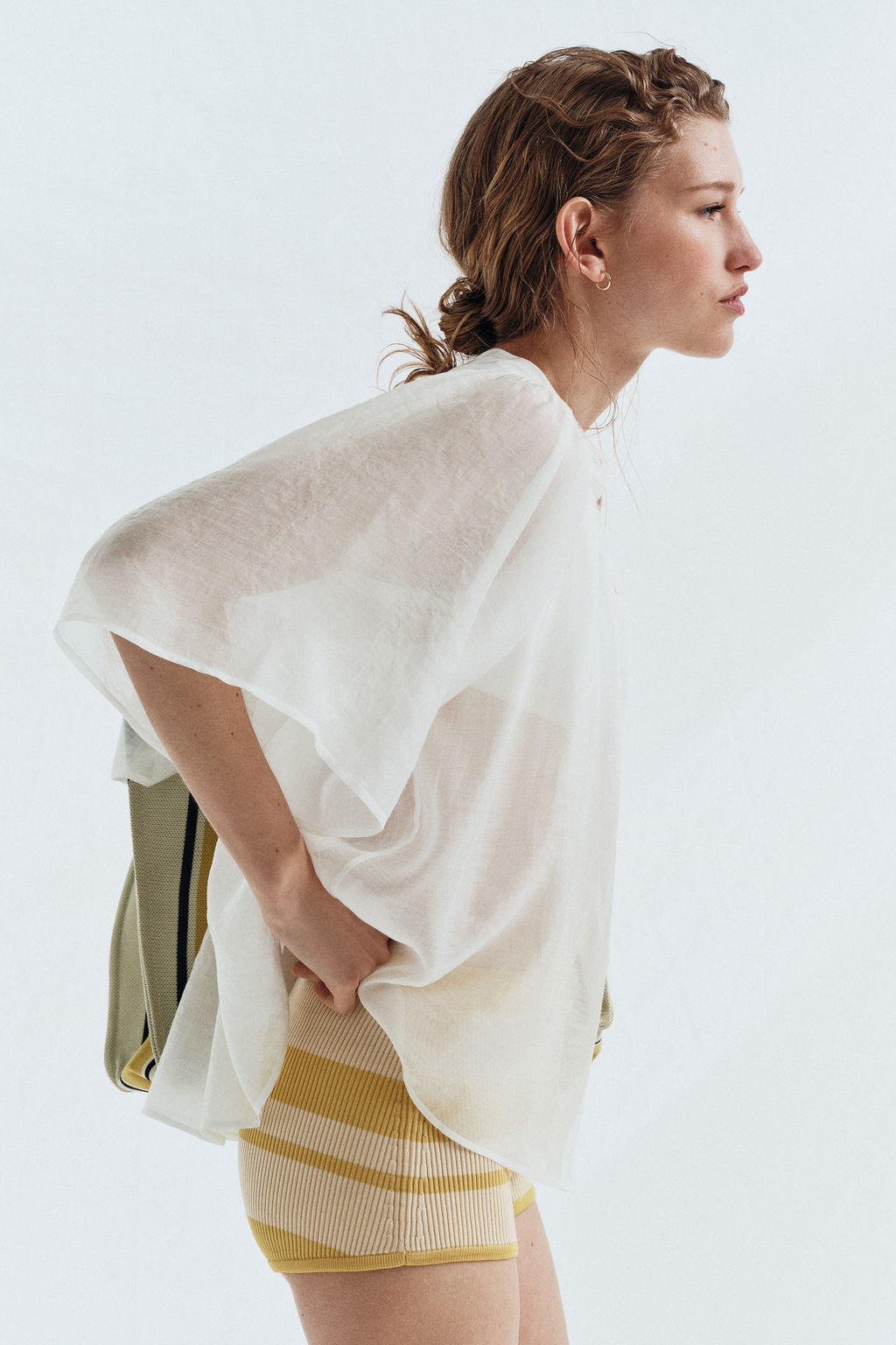 Blusa con mangas mariposa - H&m фото 6