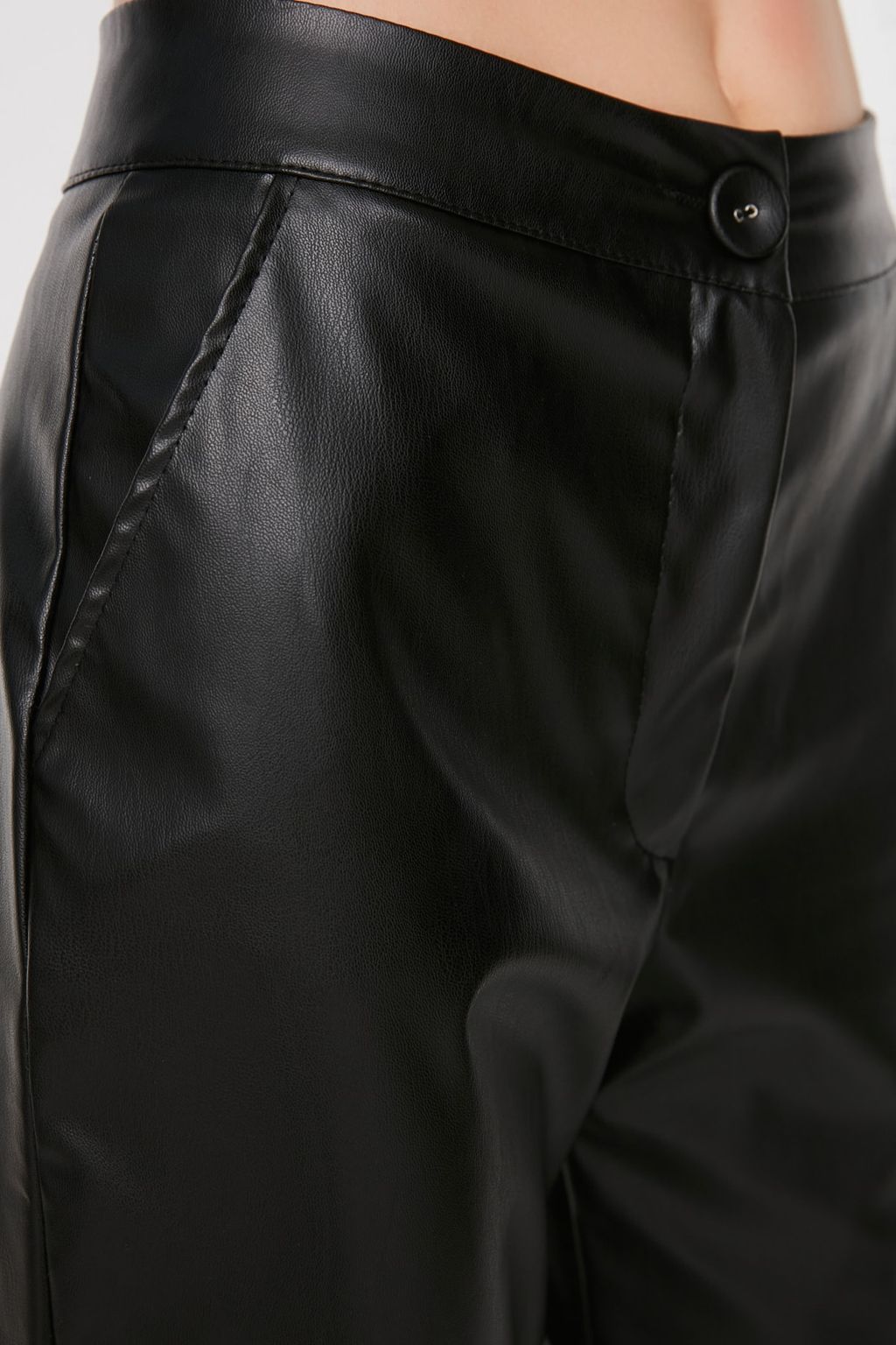 TRENDYOLMILLA Siyah Cigarette Dokuma Suni Deri Pantolon TWOAW22PL0290  фото 4