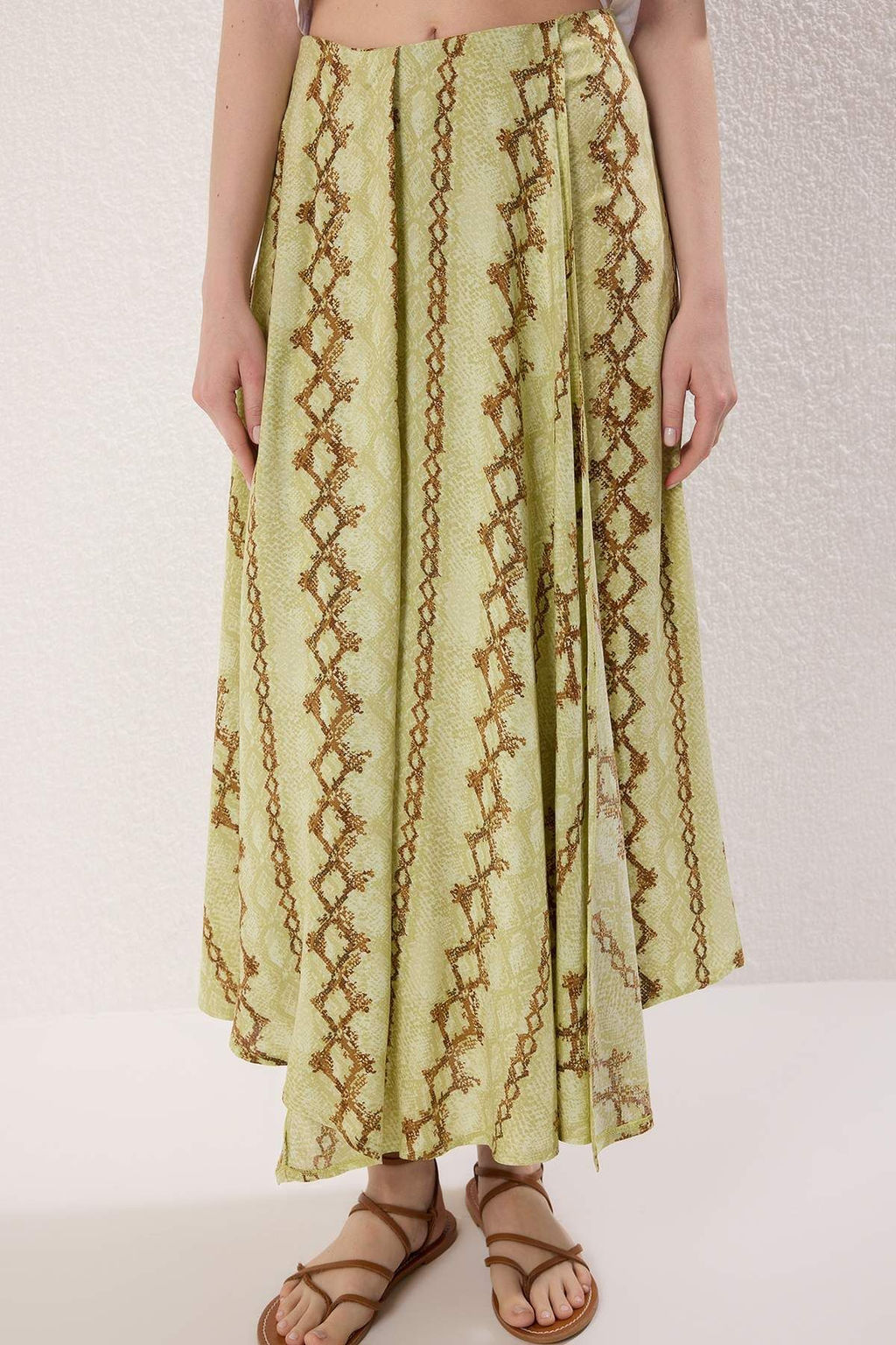 Trendyolmilla Cok Renkli Asimetrik Y?rtmacl? Uzun/Maxi Viskon Etek TWOSS25ET00183 фото 3