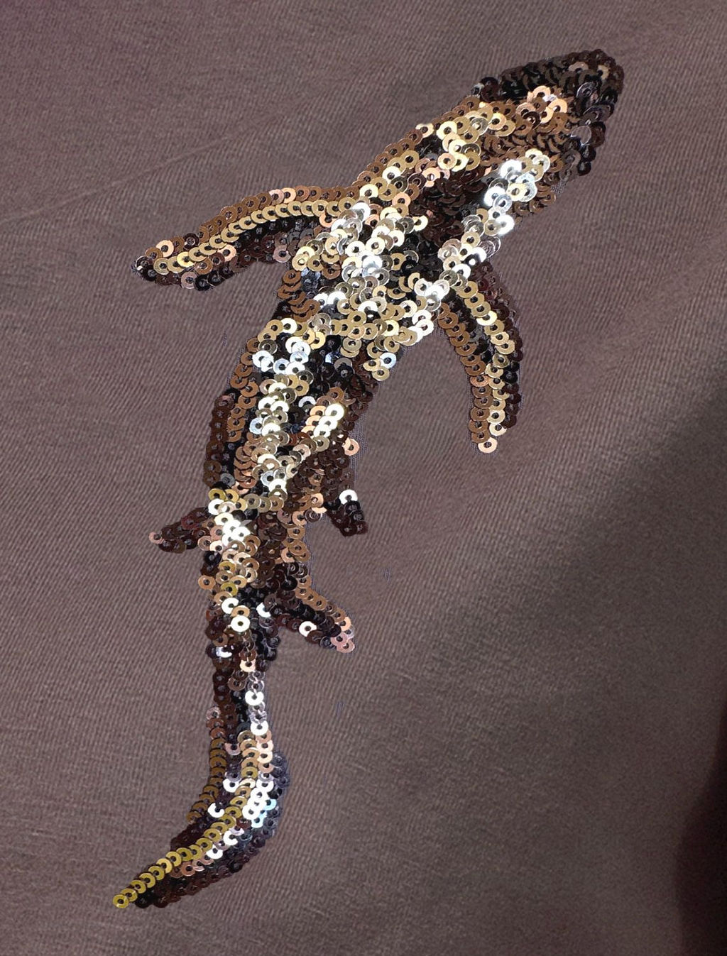 Нарядная футболка с принтом пайетками из премиального хлопка с эластаном - Vilatte фото 3