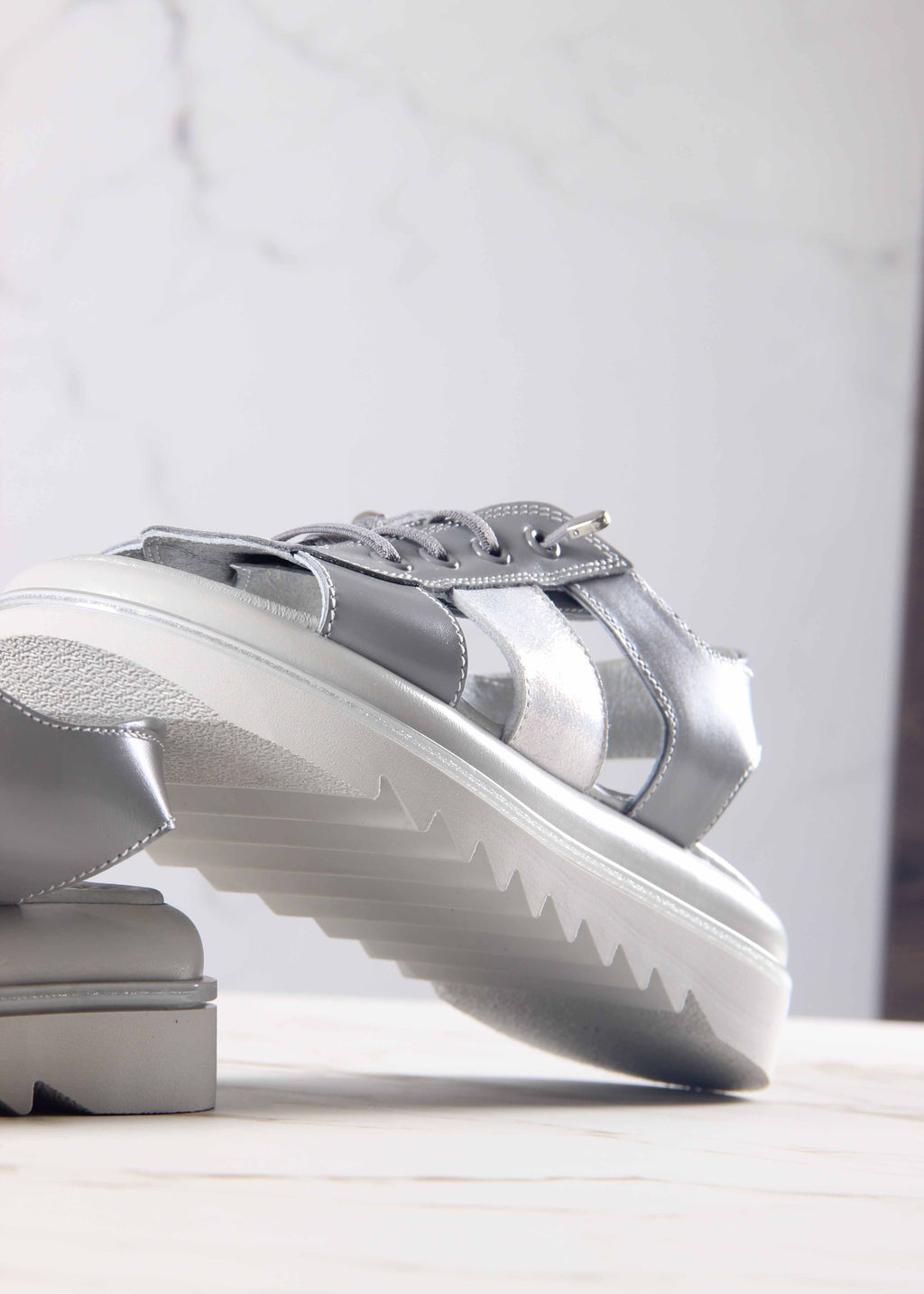 Босоножки 2029.2525gr. Серый белый ибица