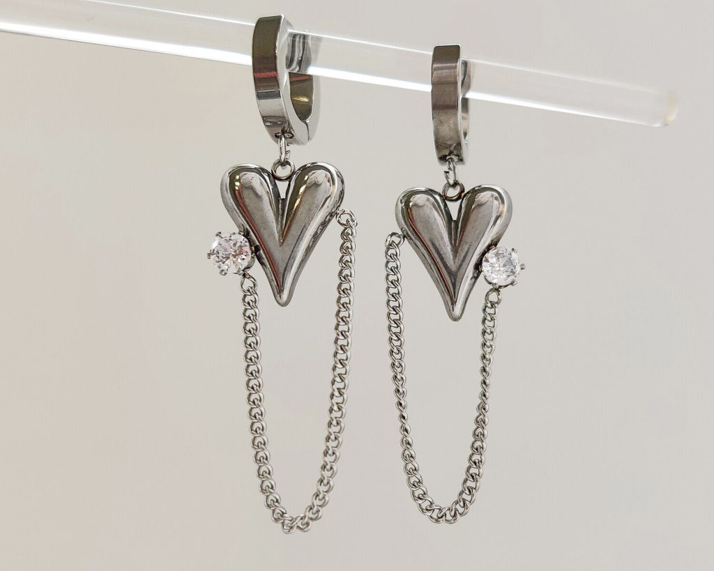 Серьги из стали