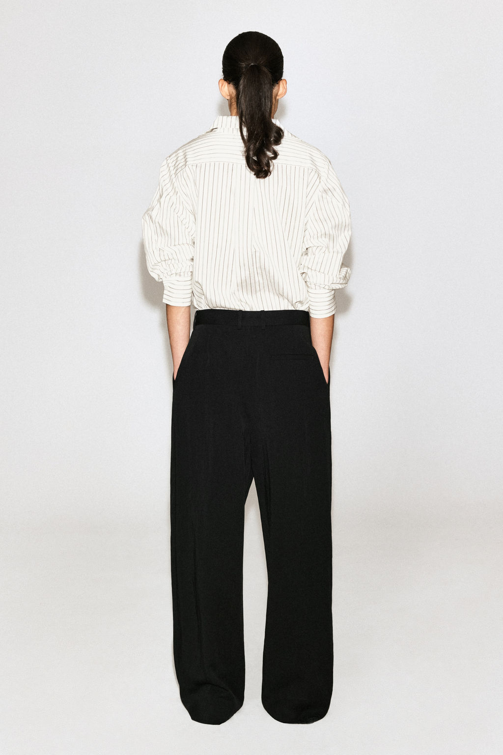 PANTAL?N WIDE LEG FLUIDO RELAXED FIT
