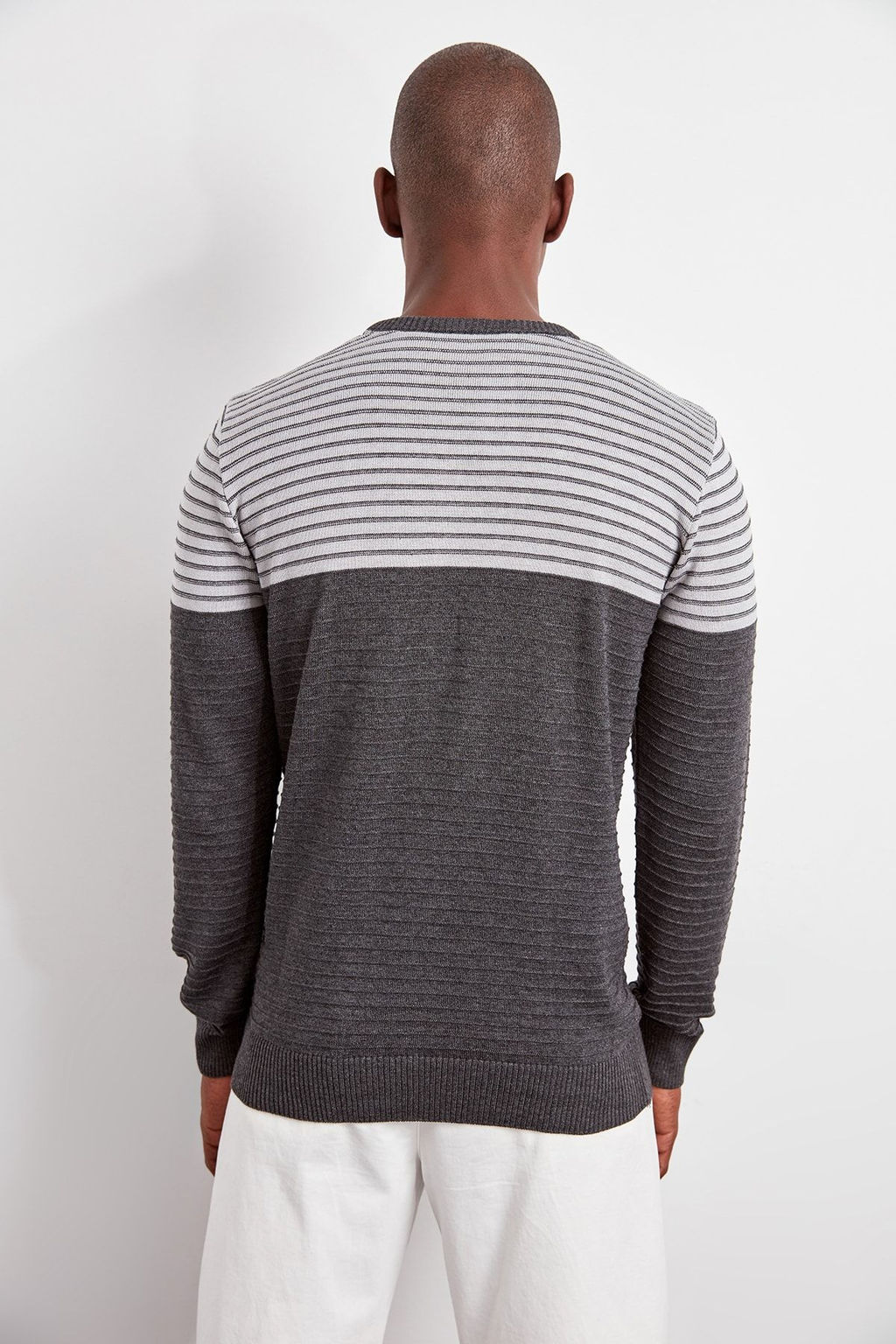 TRENDYOL MAN Gri Slim Dar Kesim Bisiklet Yaka Cizgili Triko Kazak TMNAW20LS0007 - Trendyolmilla фото 5