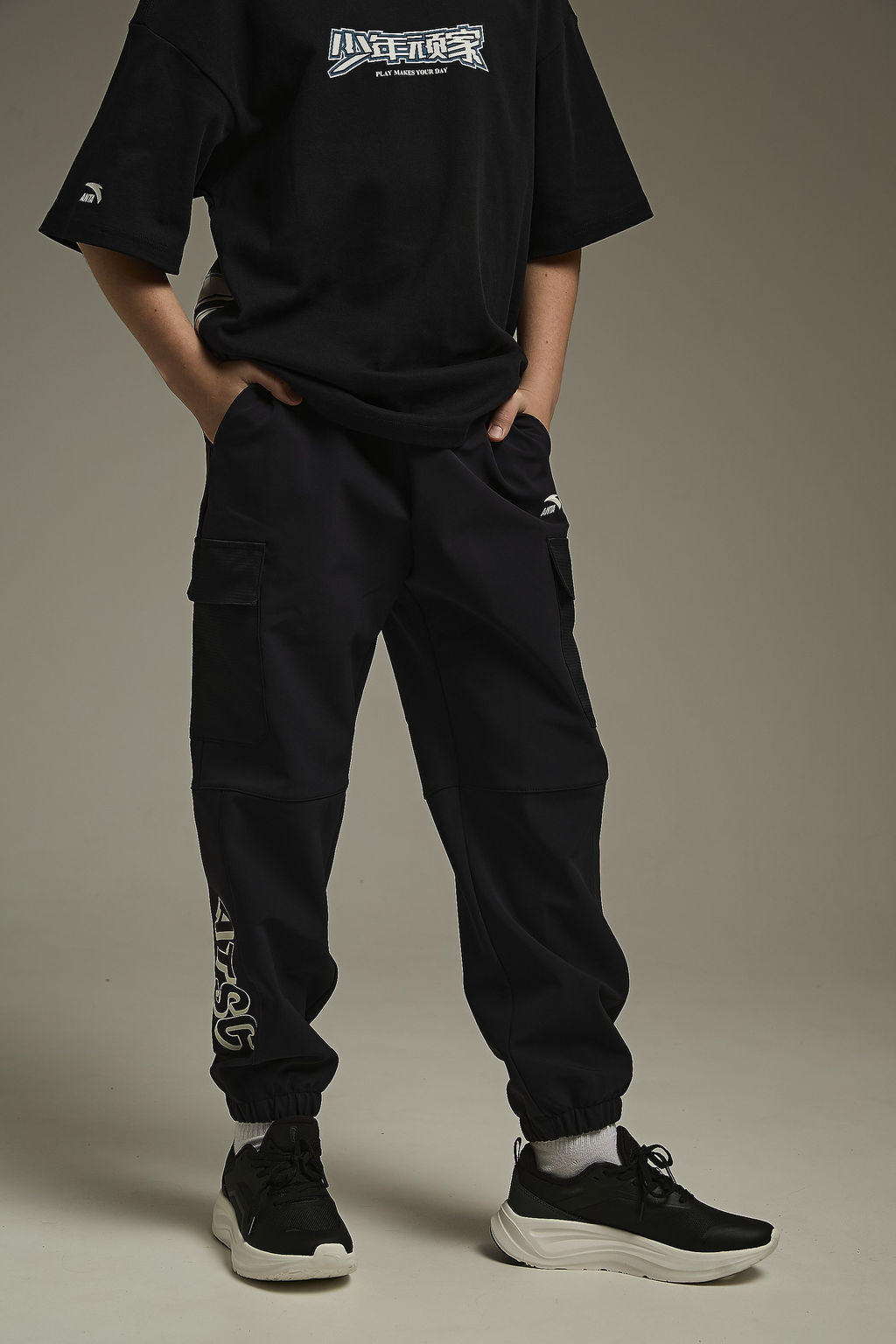 Брюки текстильные утепленные Черный Cross-training Woven Track Pants