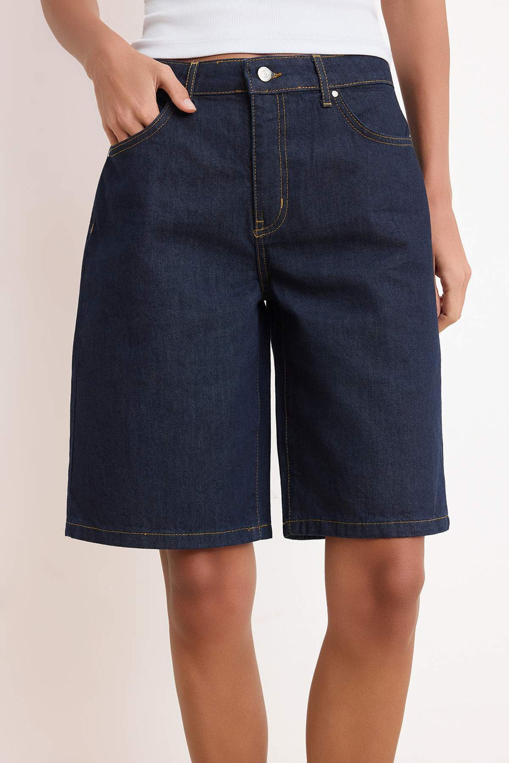 Koyu Mavi Yuksek Bel Denim Bermuda TWOSS24SR00007