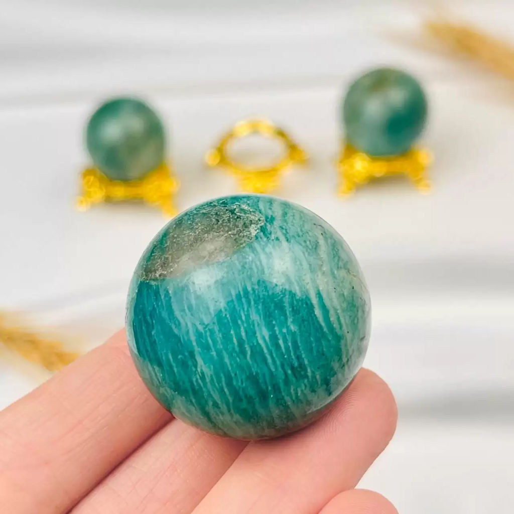 Шар из Амазонита на подставке