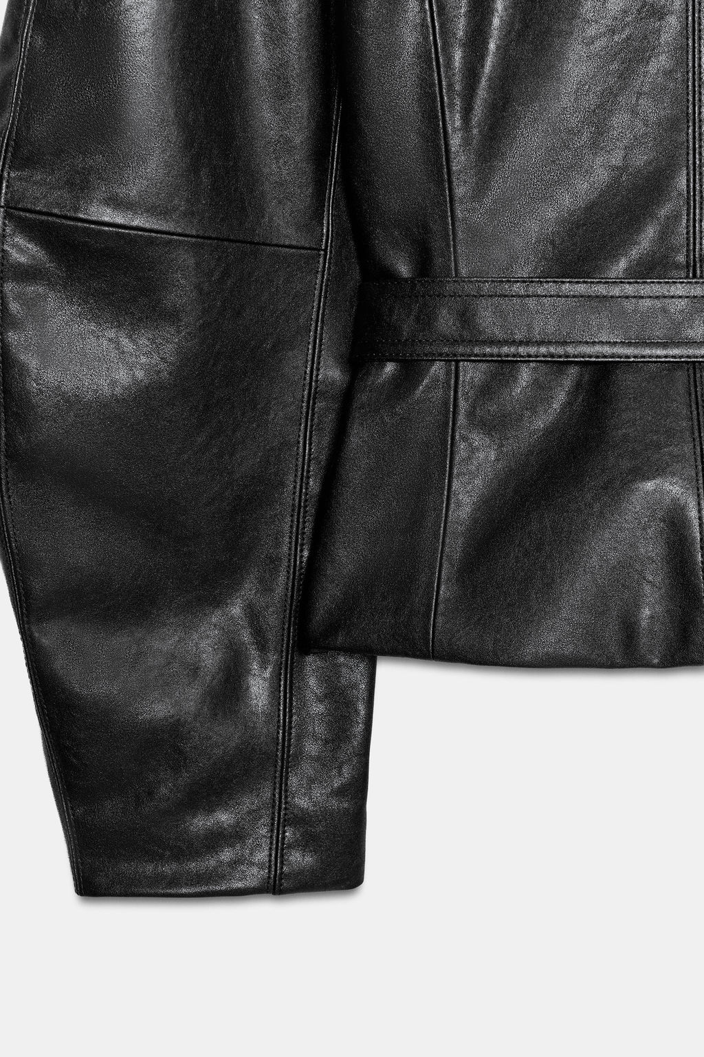 CHAQUETA CINTUR?N EFECTO PIEL / Negro / Blanco - Zara фото 7