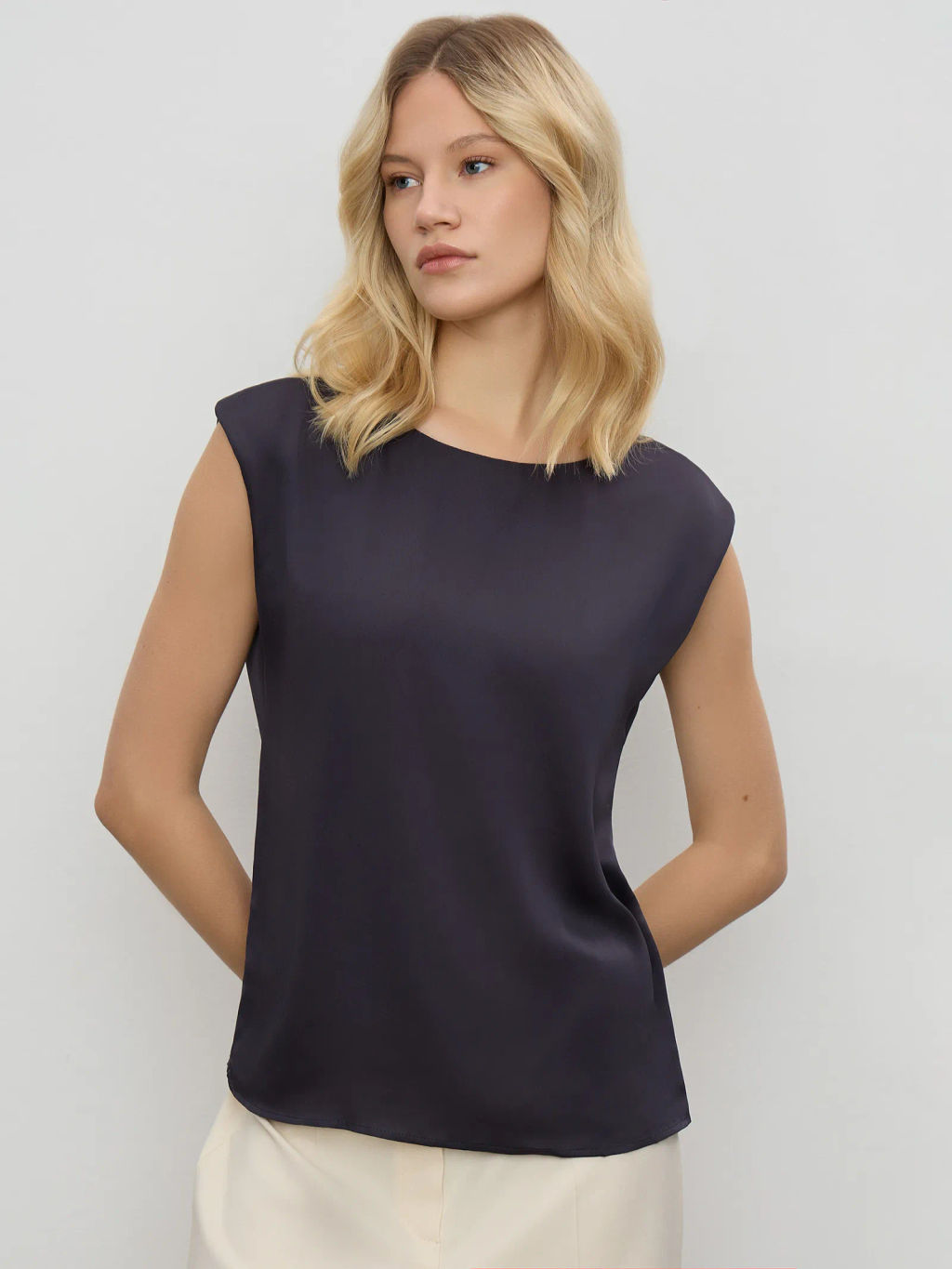 Однотонный топ - Emka фото 2