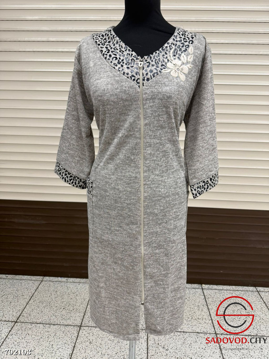 Женские халаты на молнии