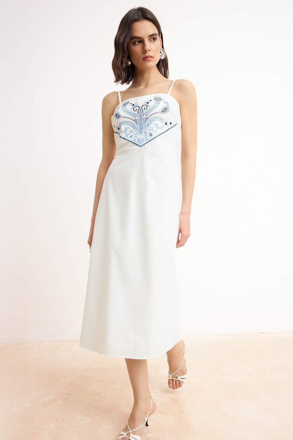 TRENDYOLMILLA Ekru A Kesim Nak?sl? Midi Astarl? Poplin Dokuma Elbise TWOSS25EL00218 фото 6