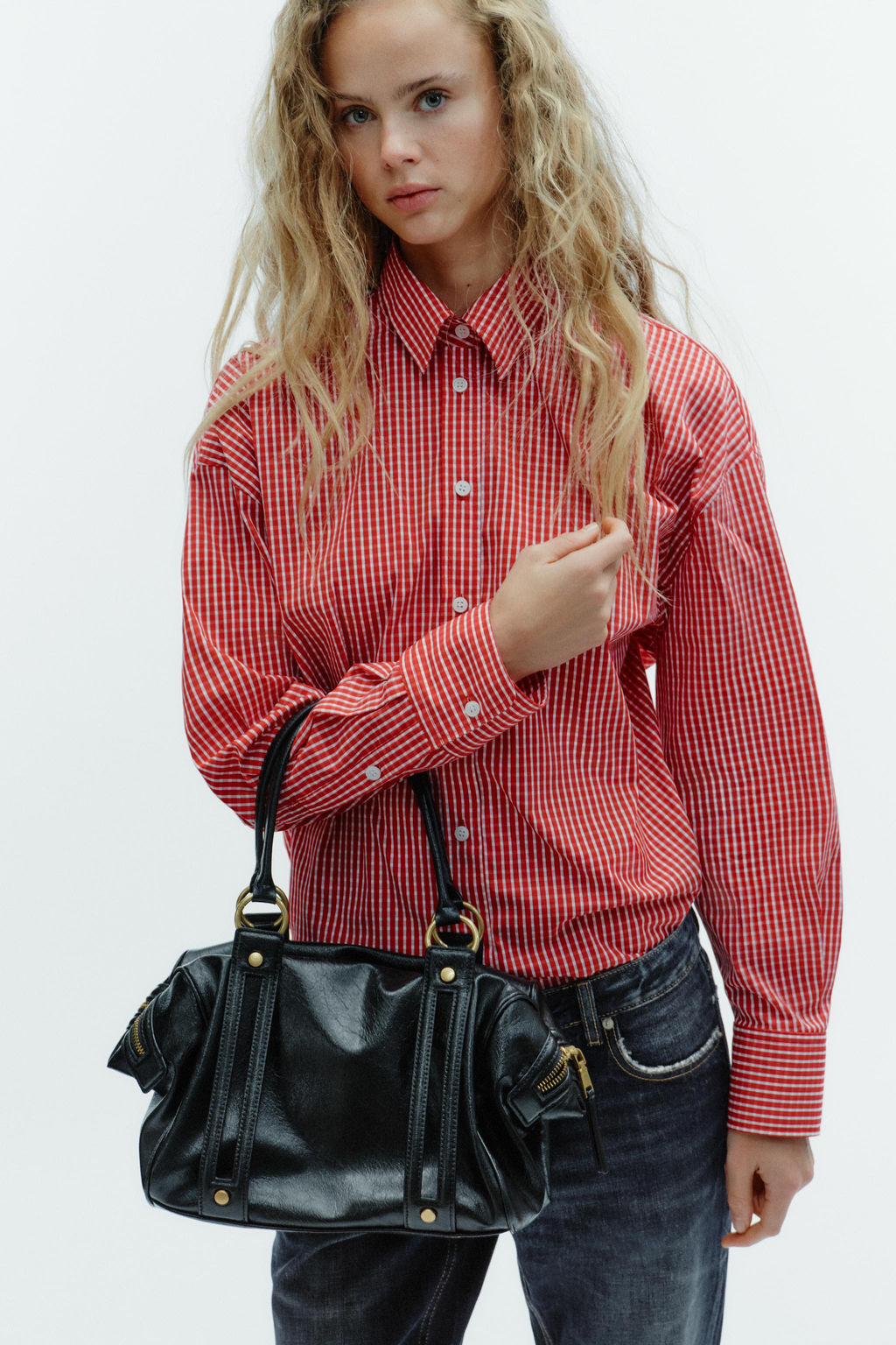 SHOULDER BAG WITH METAL DETAILS