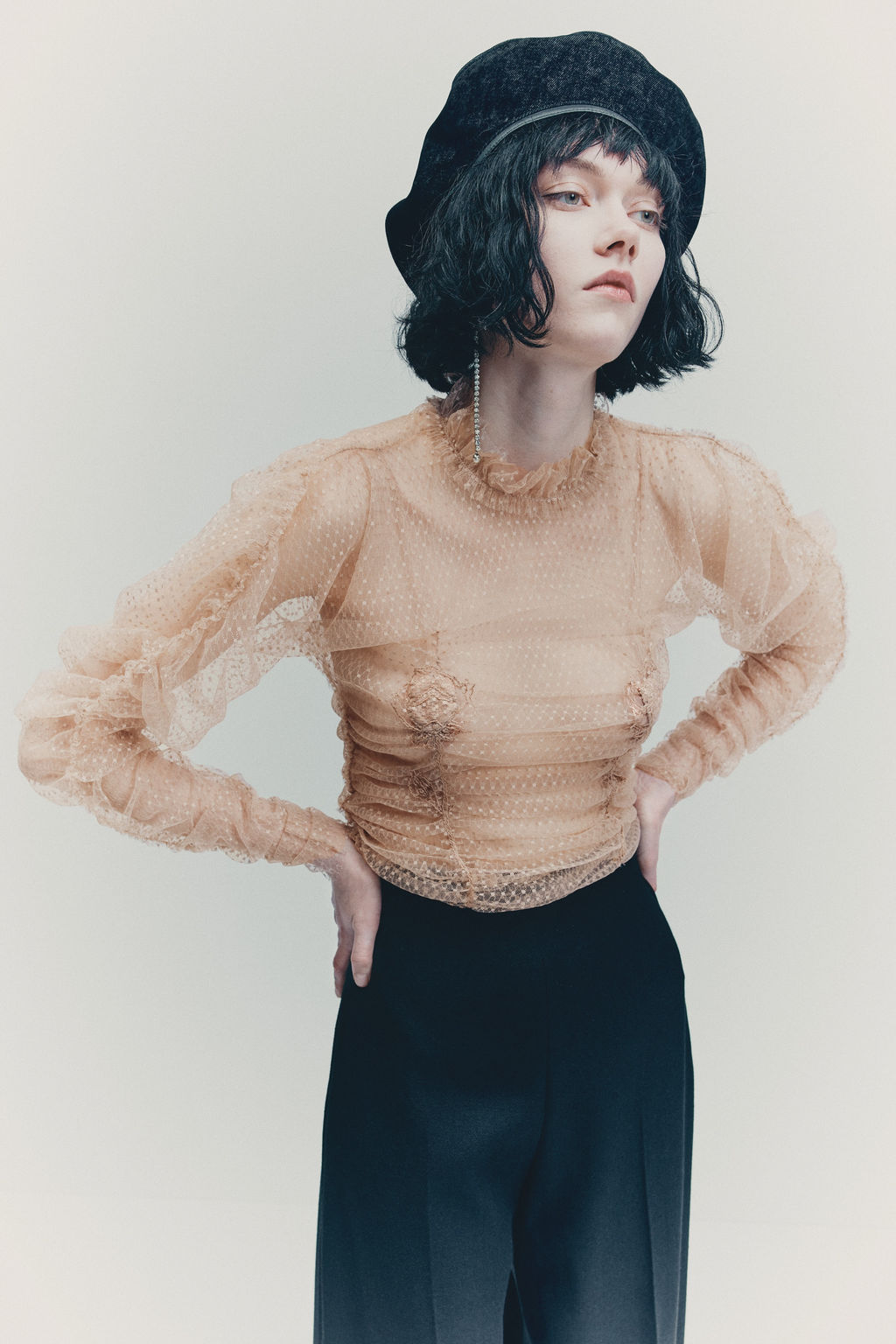 Top de malla con detalles bordados - H&m фото 3