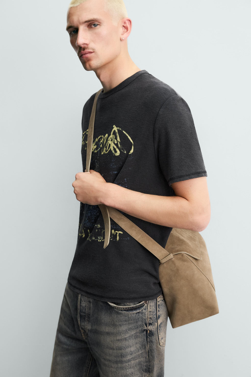CAMISETA PUNTO ESTAMPADO LAVADO / Negro