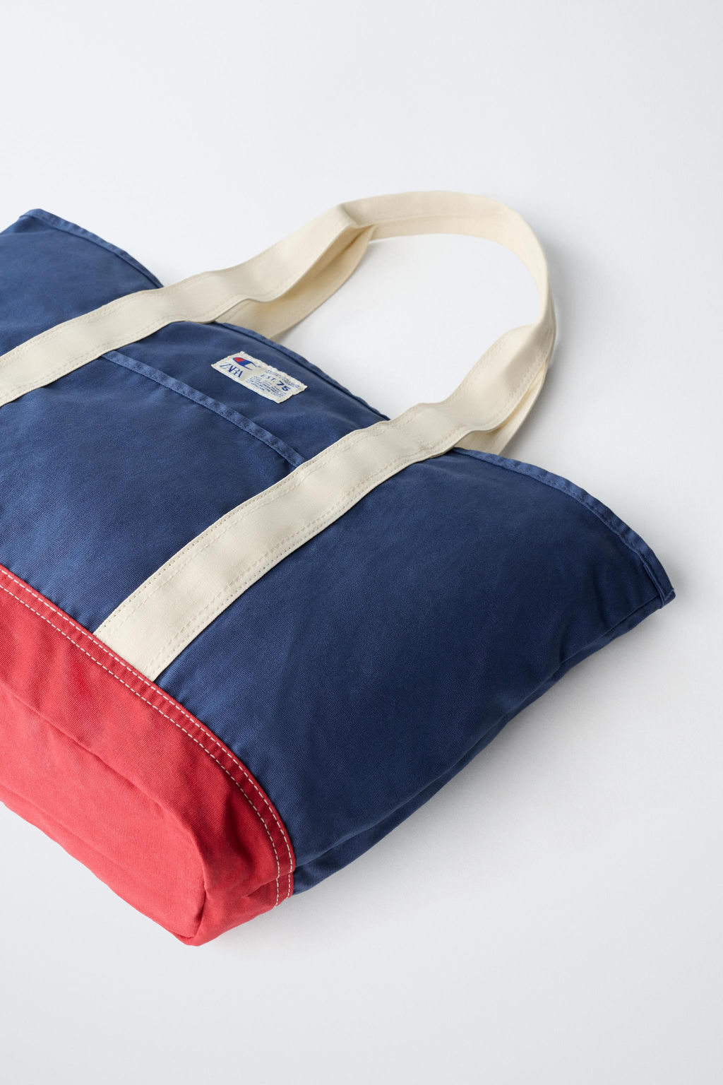 CHAMPION ® X ZARA TOTE BAG  фото 3