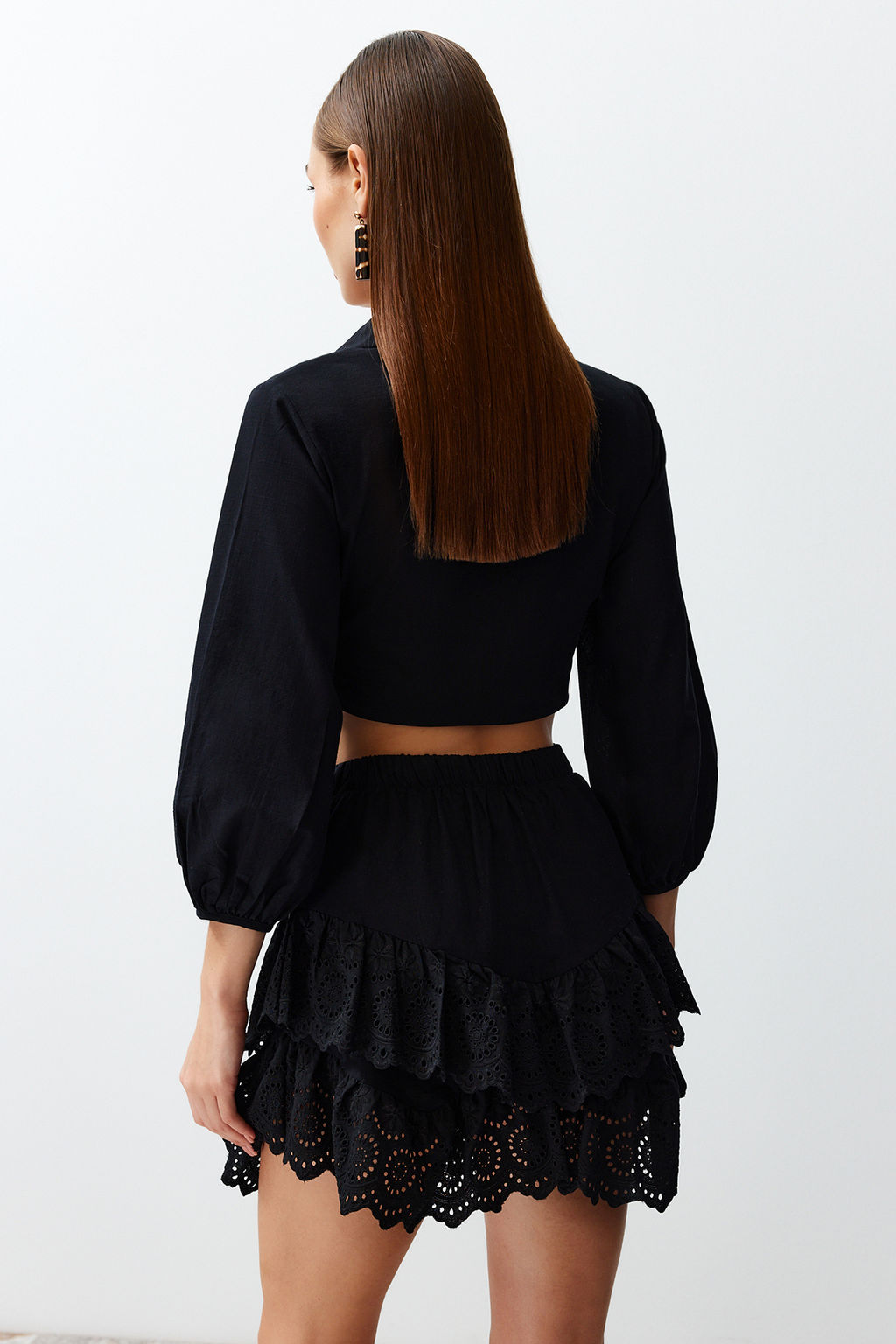 TRENDYOLMILLA Plaj Giyim Briddal Beyaz Mini Dokuma Brode Detayl? Flaml? Pamuk Plaj Etek TBESS24ET00004 фото 18