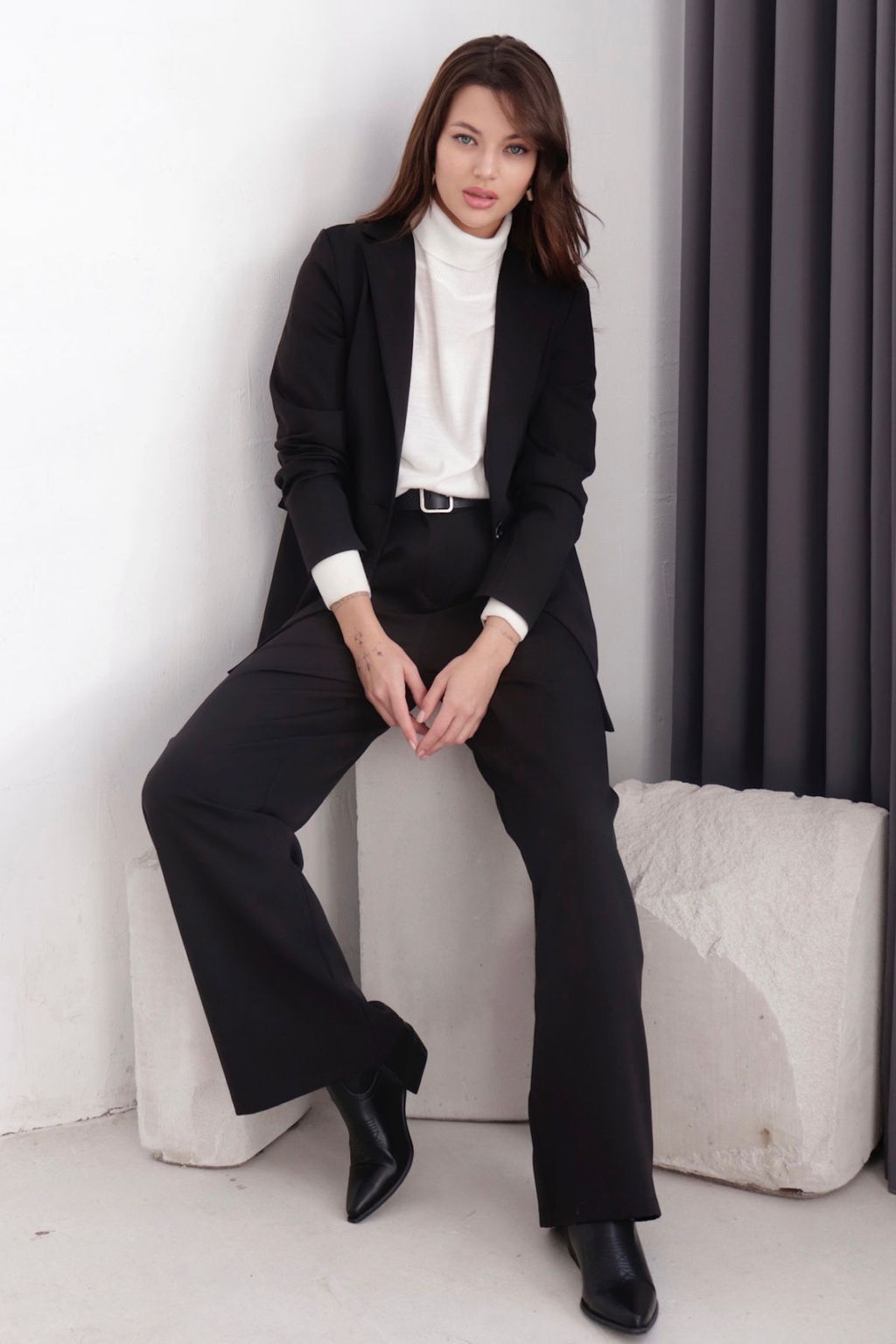 11366 Костюм брючный чёрный - Martichelli фото 2