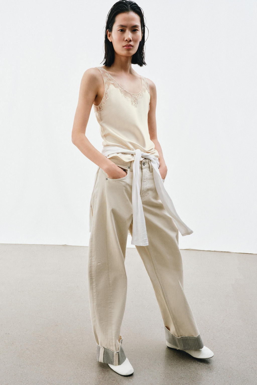 TOP SATINADO ENCAJE ZW COLLECTION / Crudo