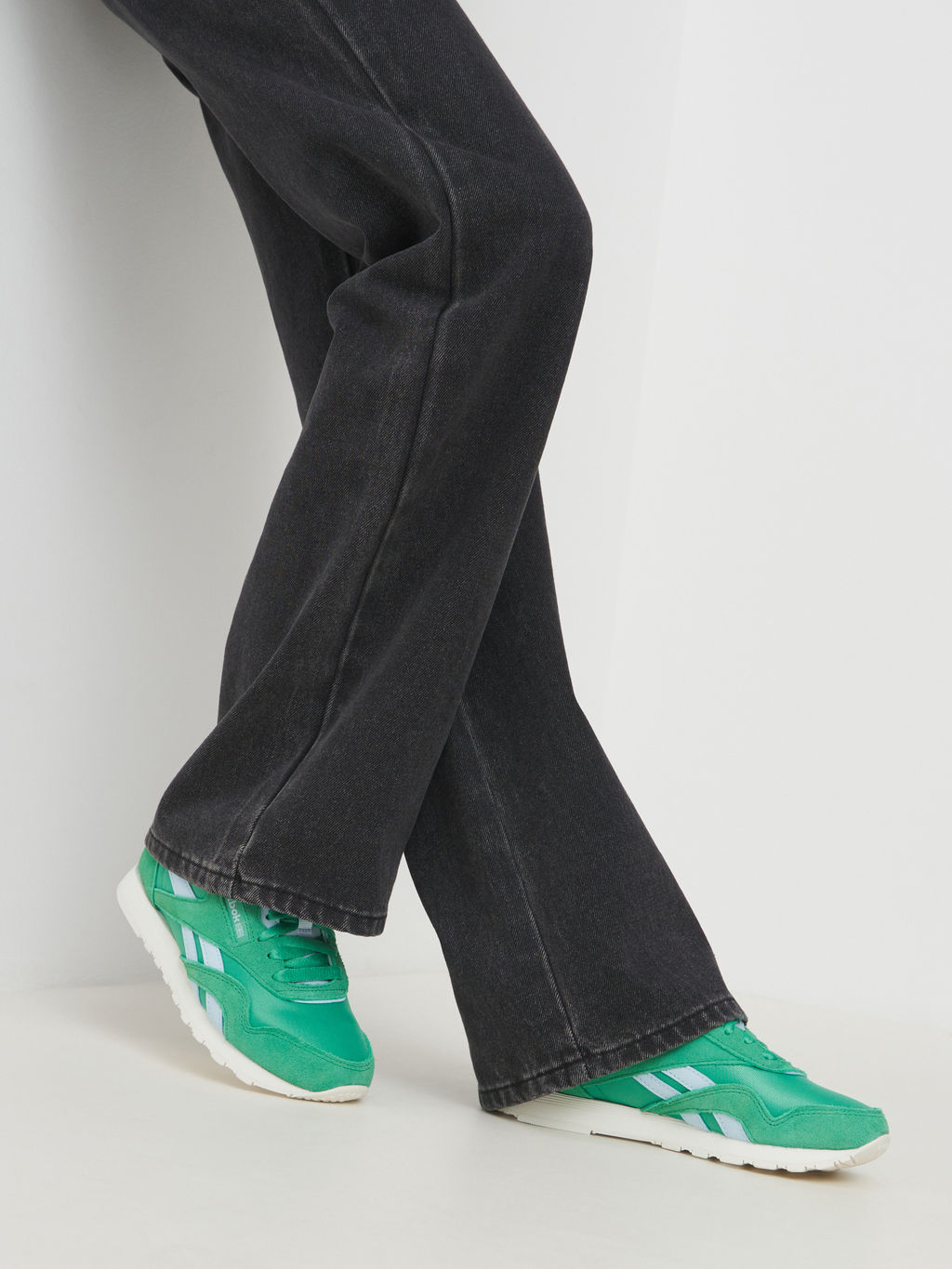 Женские кроссовки REEBOK CLASSIC NYLON Артикул 4494676, зеленый