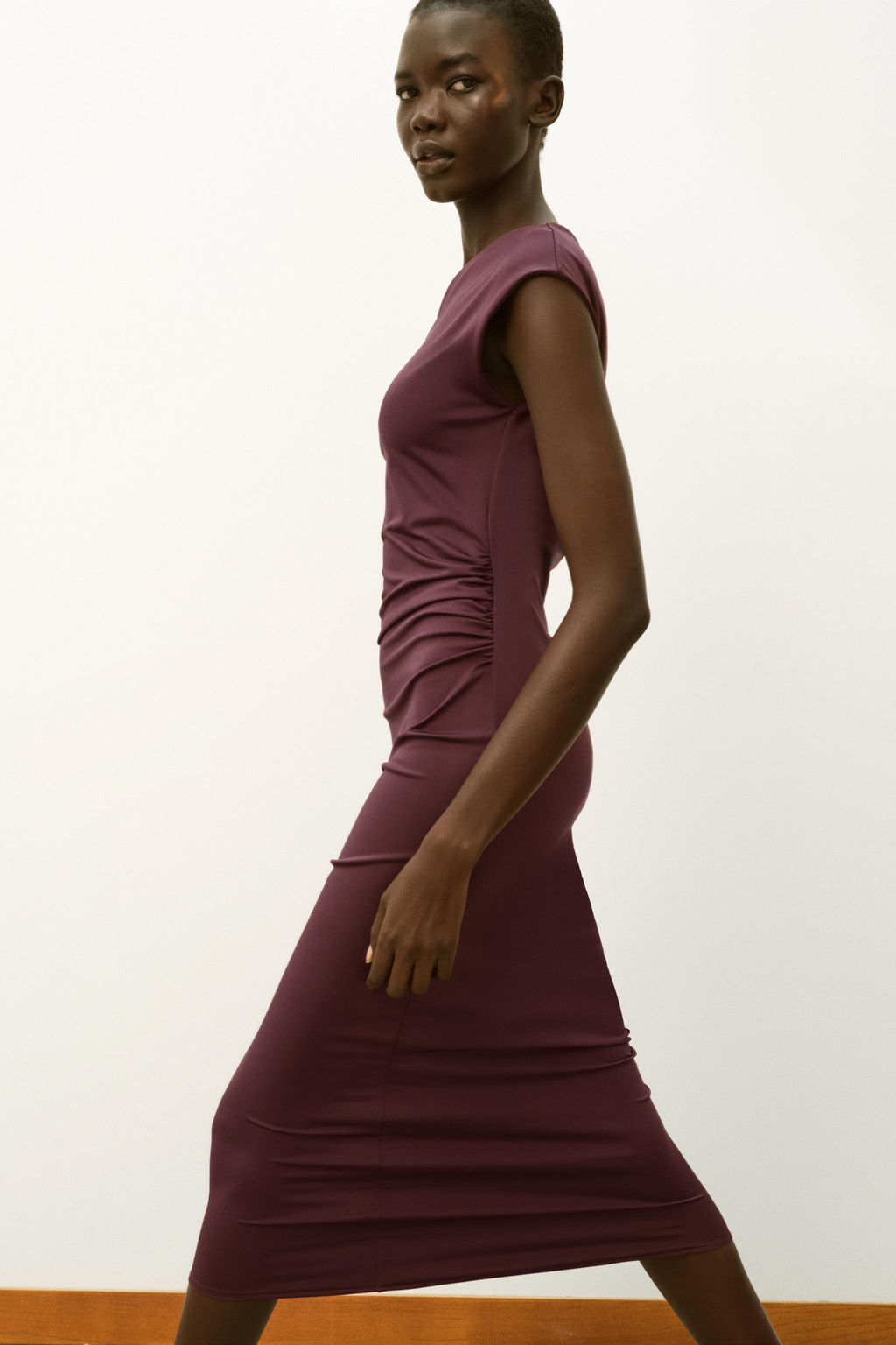 VESTIDO MIDI ASIM?TRICO / Burgundy - Zara фото 5