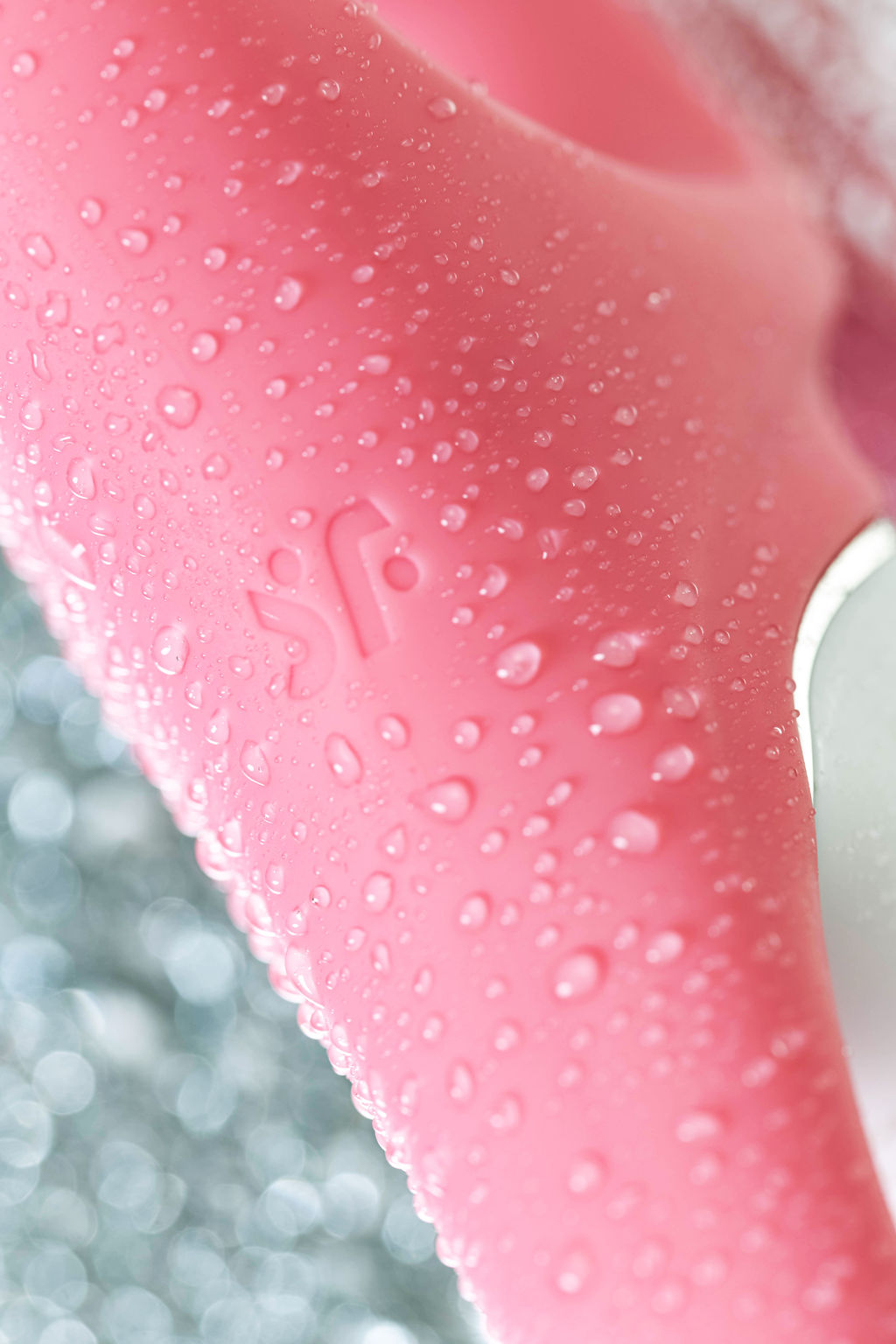 Нереалистичный вибратор Satisfyer Hug me, силикон, розовый  фото 14