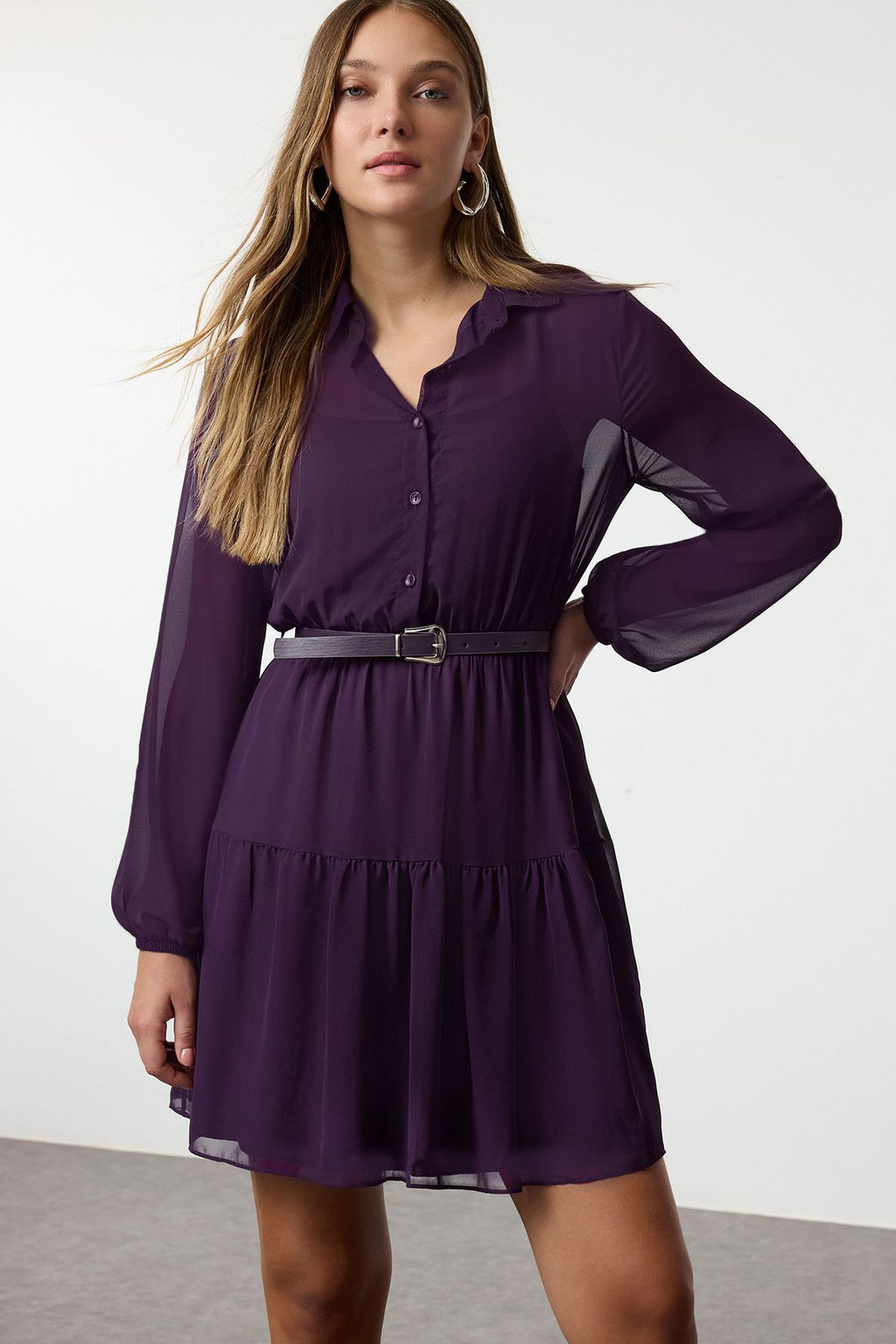 TRENDYOLMILLA Mor Kemerli Etegi Belden Ac?lan Mini Astarl? Sifon Dokuma K?sl?k Elbise TWOAW25EL00180  фото 2