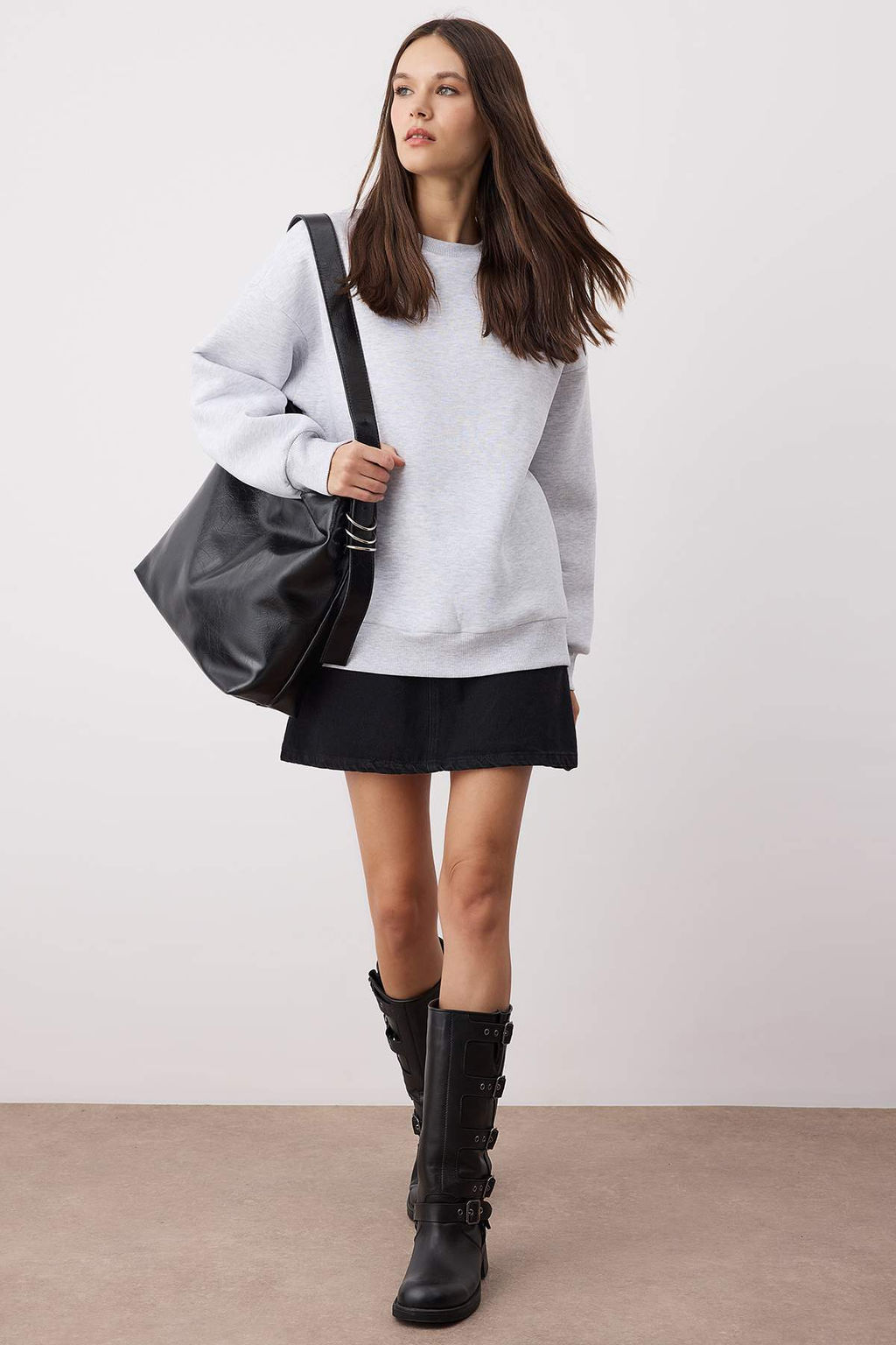 Kar Melanj Oversize/Rahat Kesim Basic Bisiklet Yaka Kal?n/Ici polarl? Orme Sweatshirt TWOAW24SW00102