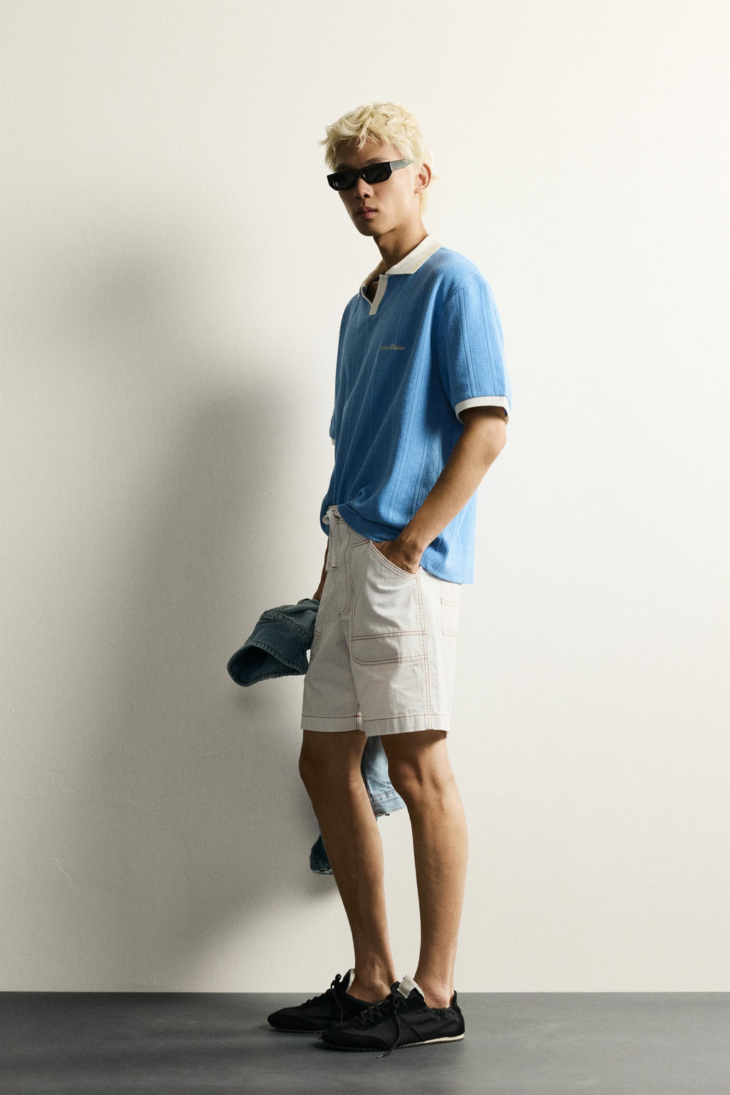 POLO RELAXED FIT  ESTRUCTURA TEXTO BORDADO / Azul claro - Zara фото 4