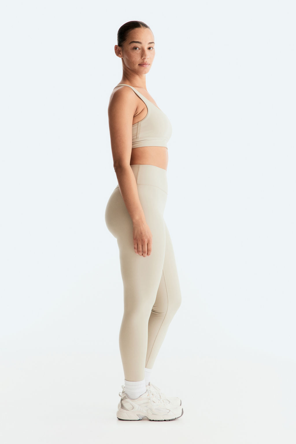 Sujetador de deporte con SoftMove Medium Support - H&m фото 17