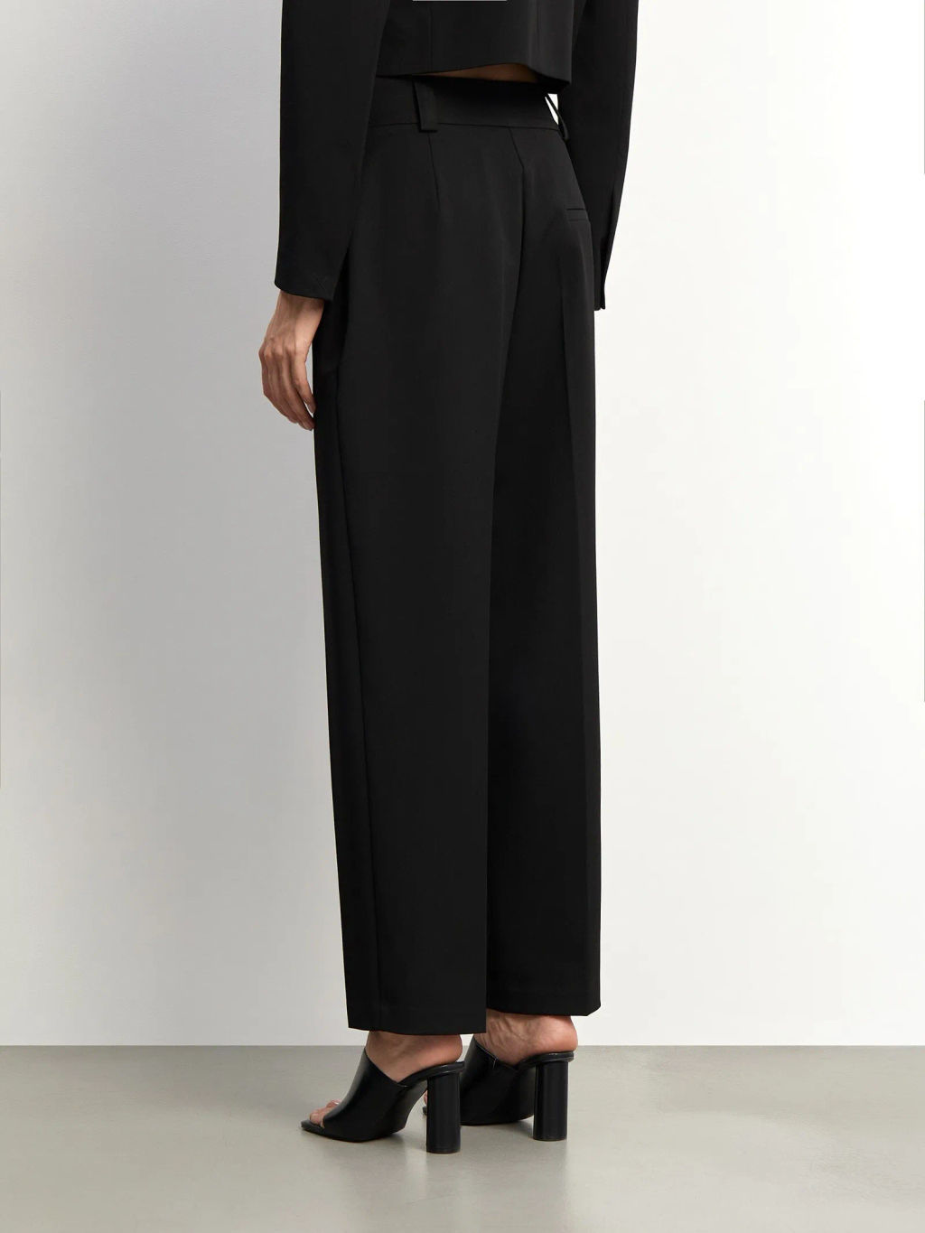 EMKA // Брюки зауженного кроя  фото 5