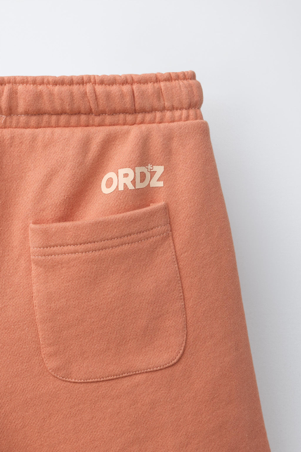 BERMUDA FELPA GARMENT DYE LOGO / Naranja - Zara фото 4