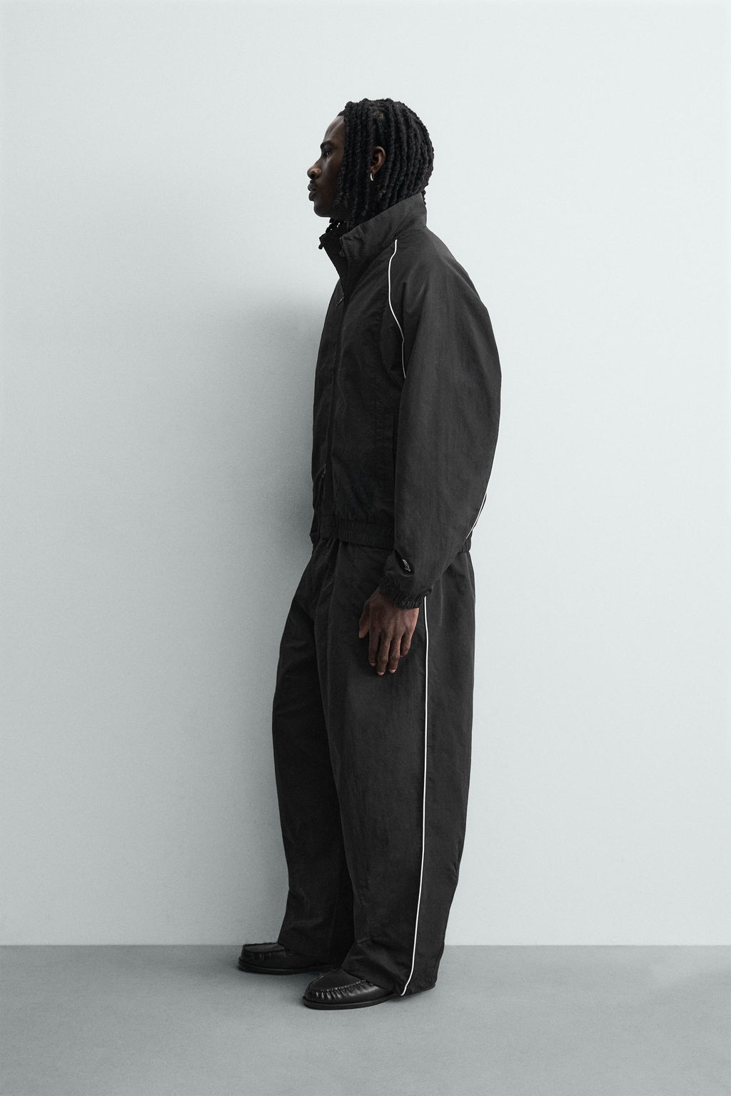 CHAQUETA T?CNICA CONTRASTES / Negro - Zara фото 4