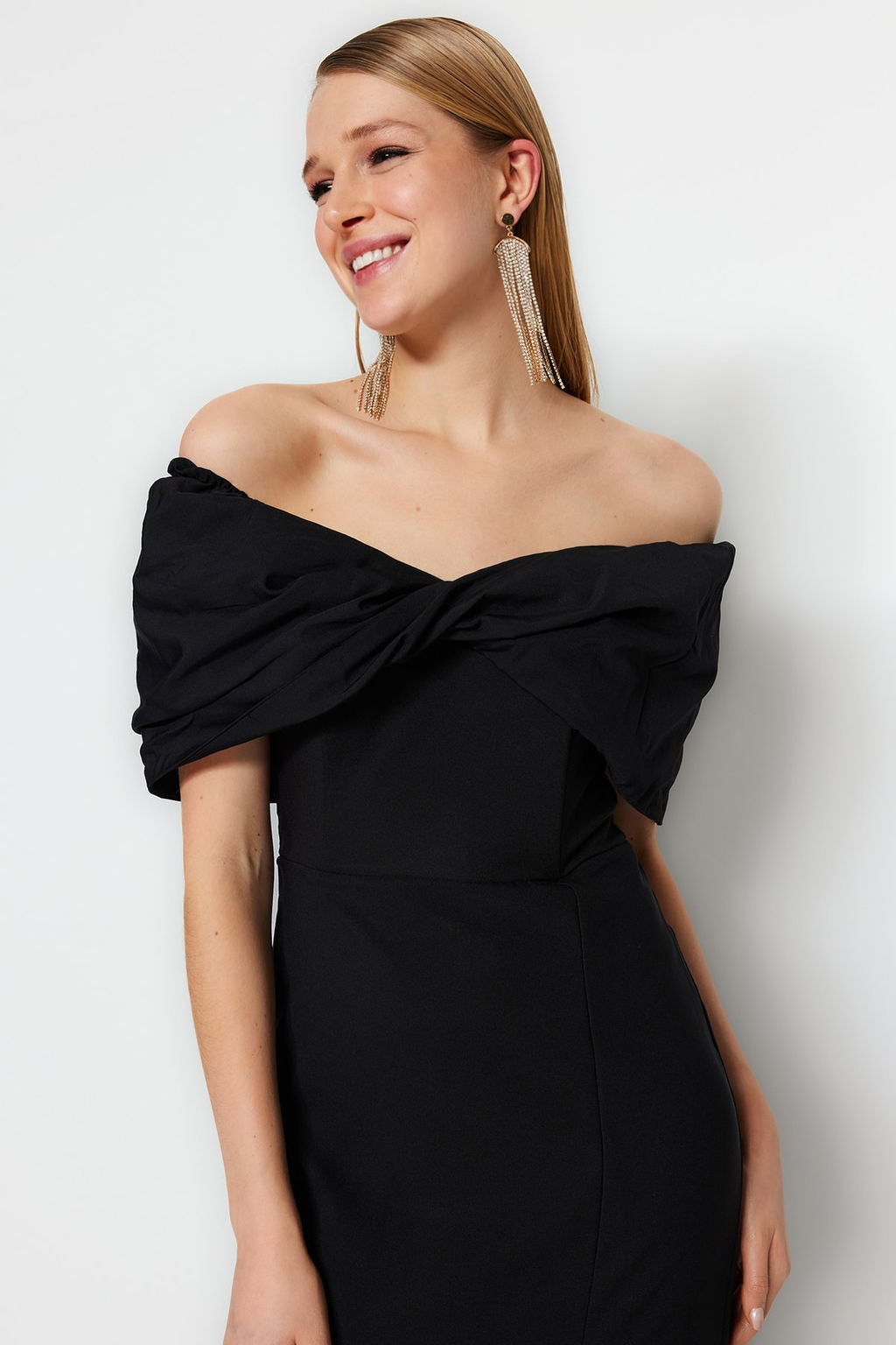 TRENDYOLMILLA Siyah Astarl? Dokuma Uzun S?k Abiye Elbise TPRSS23AE00067  фото 3