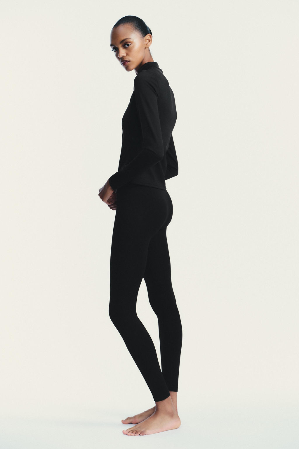 SEAMLESS POLYAMIDE JACKET - Zara фото 4