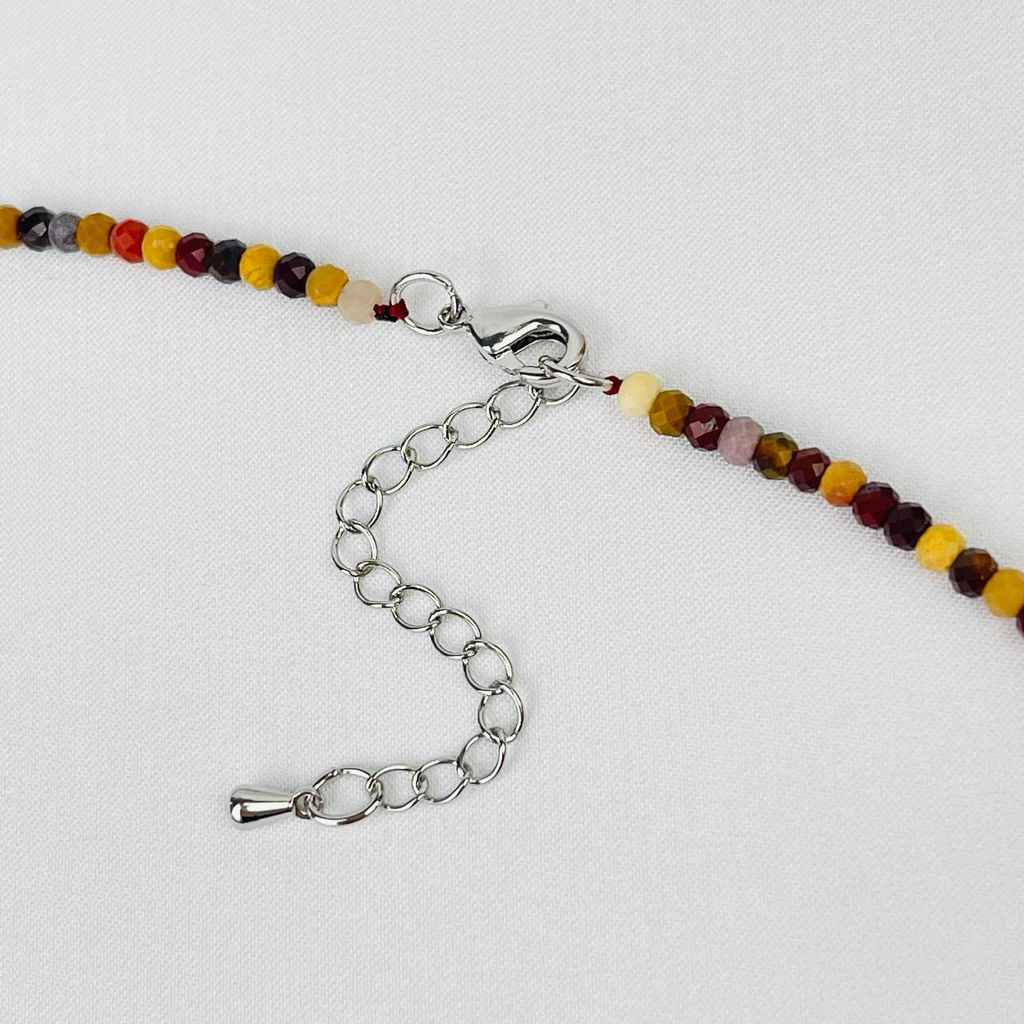 Колье из Яшмы "Мукаит"