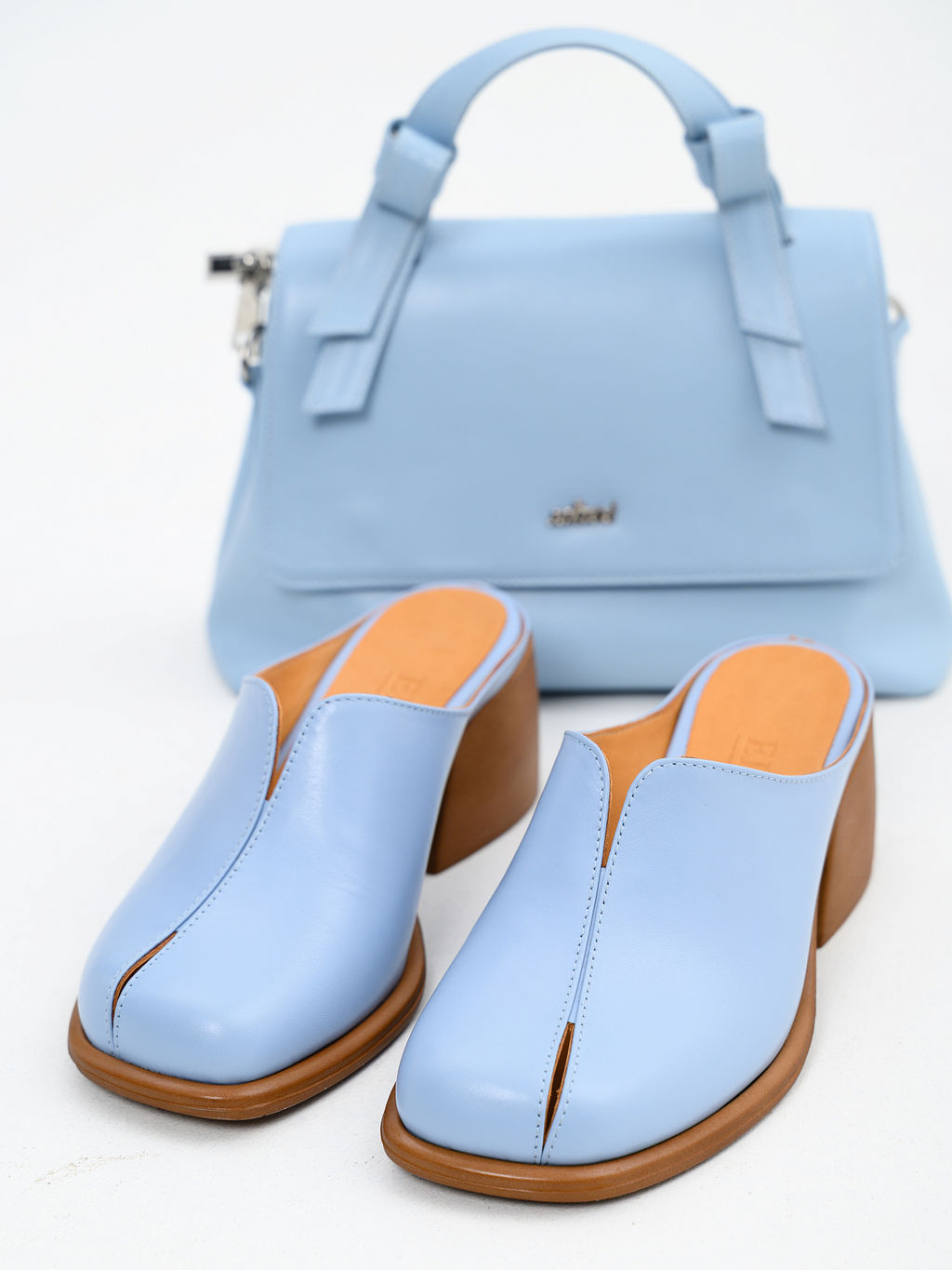 Сабо 5200.23663br.Голубая виктория+коричневый